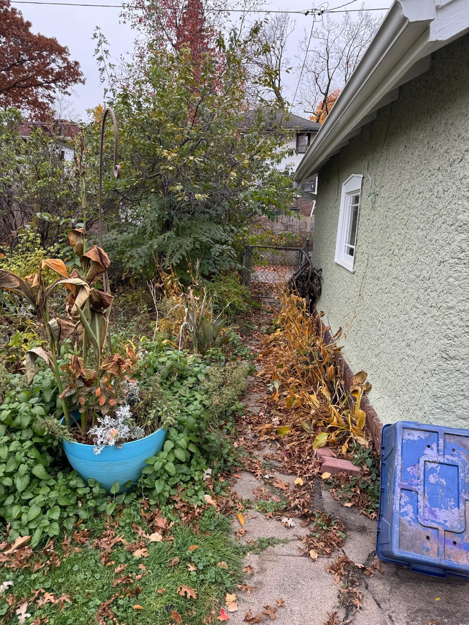 1746 Stanford Avenue