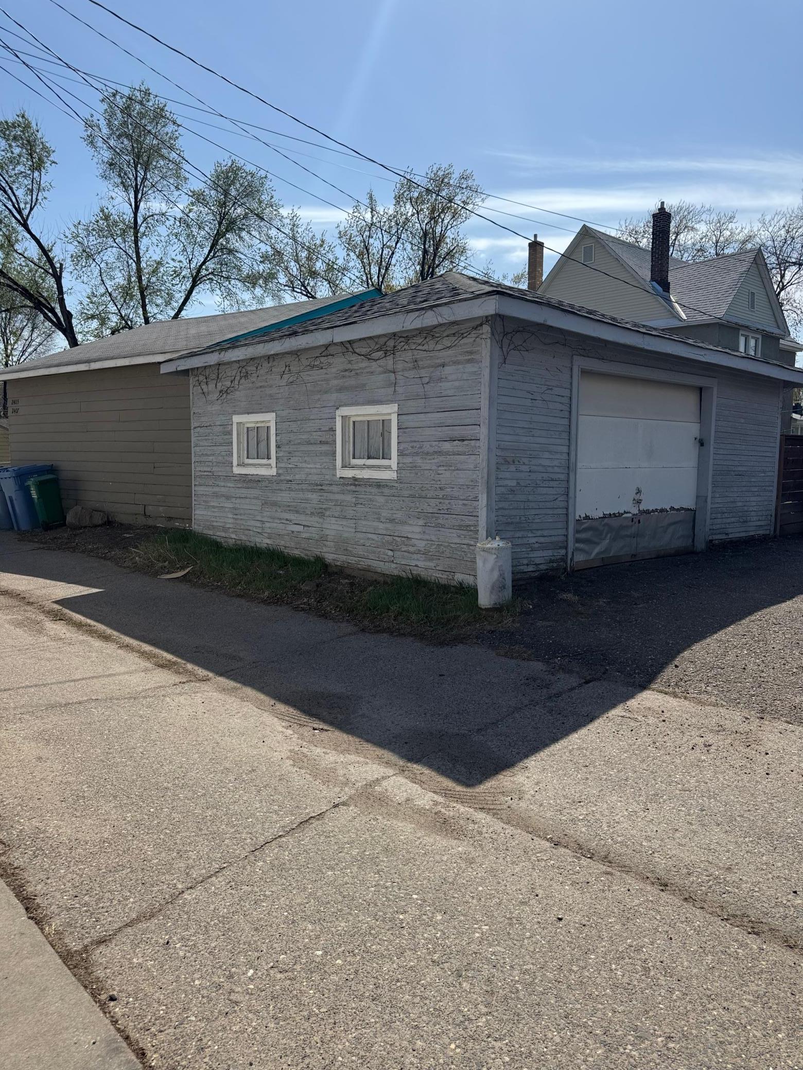 2411 Grand Street NE