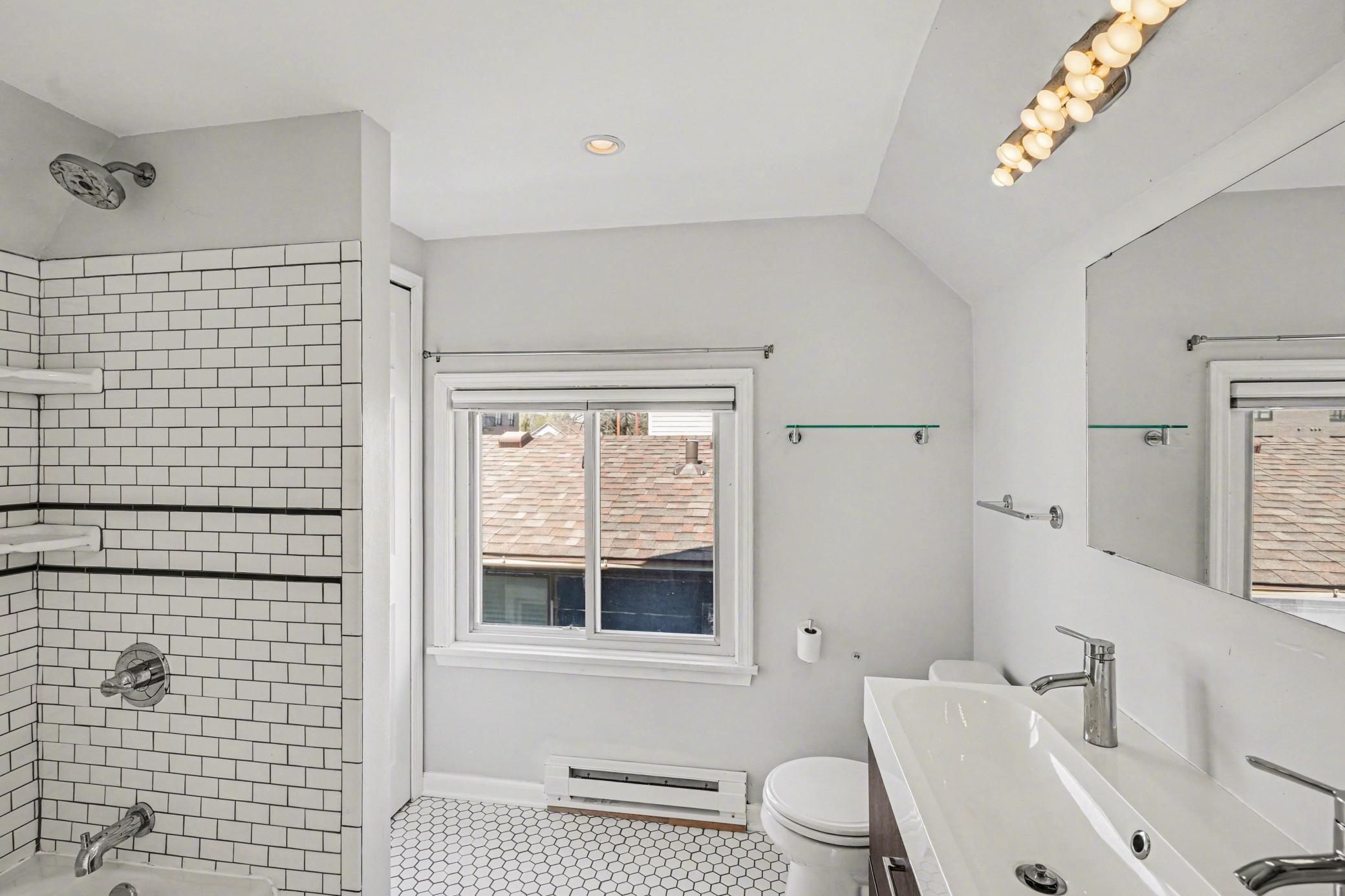 2411 Grand Street NE