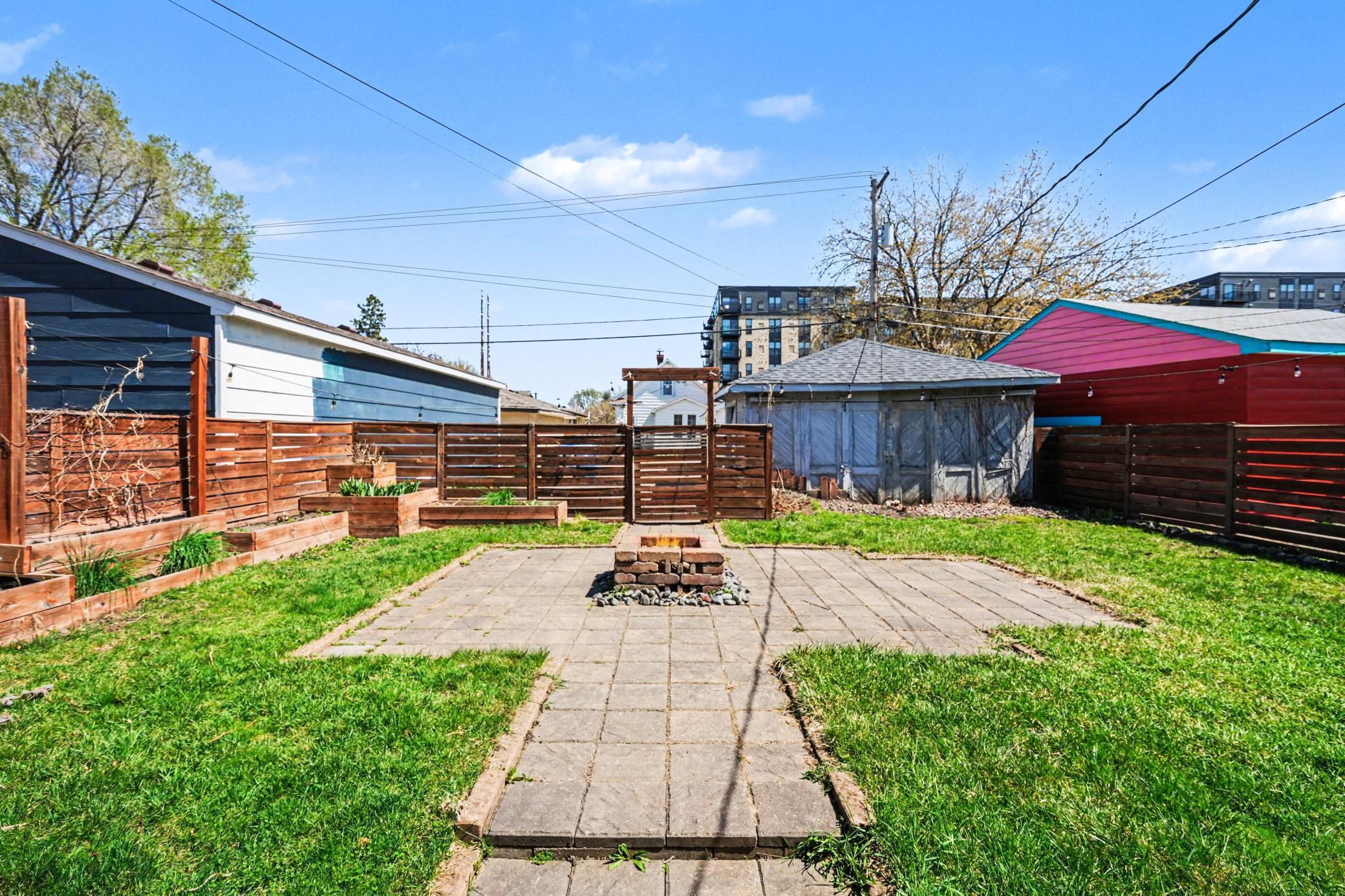 2411 Grand Street NE