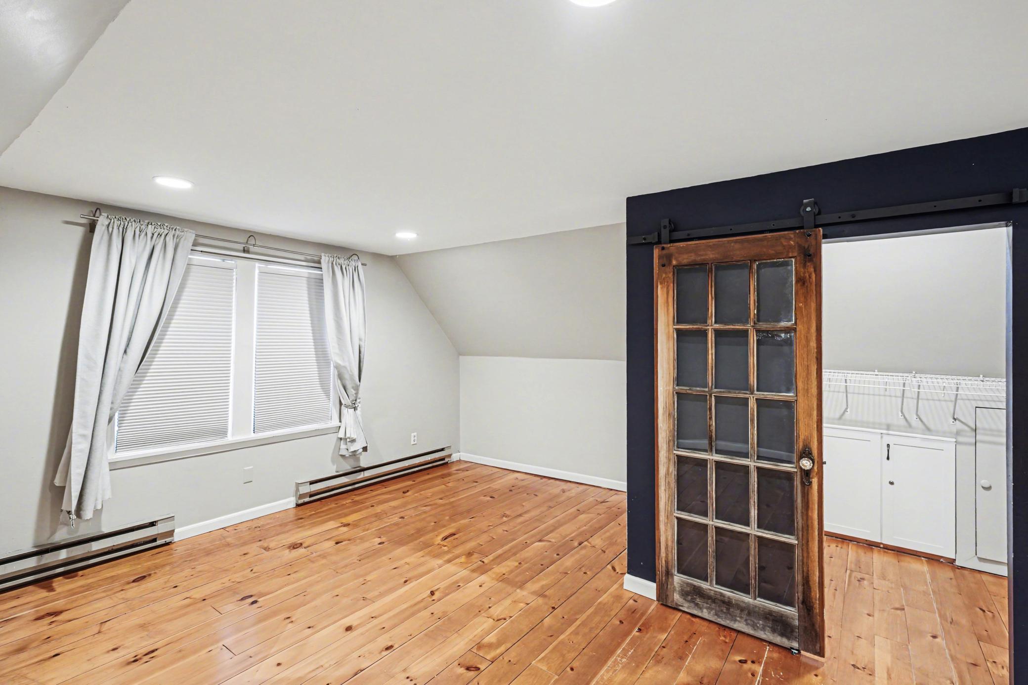 2411 Grand Street NE