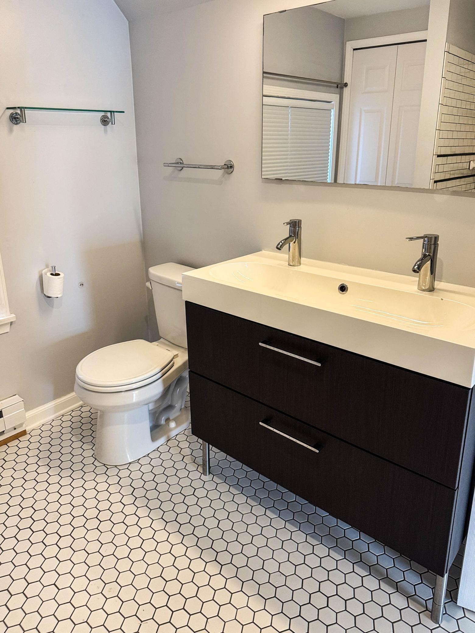 2411 Grand Street NE