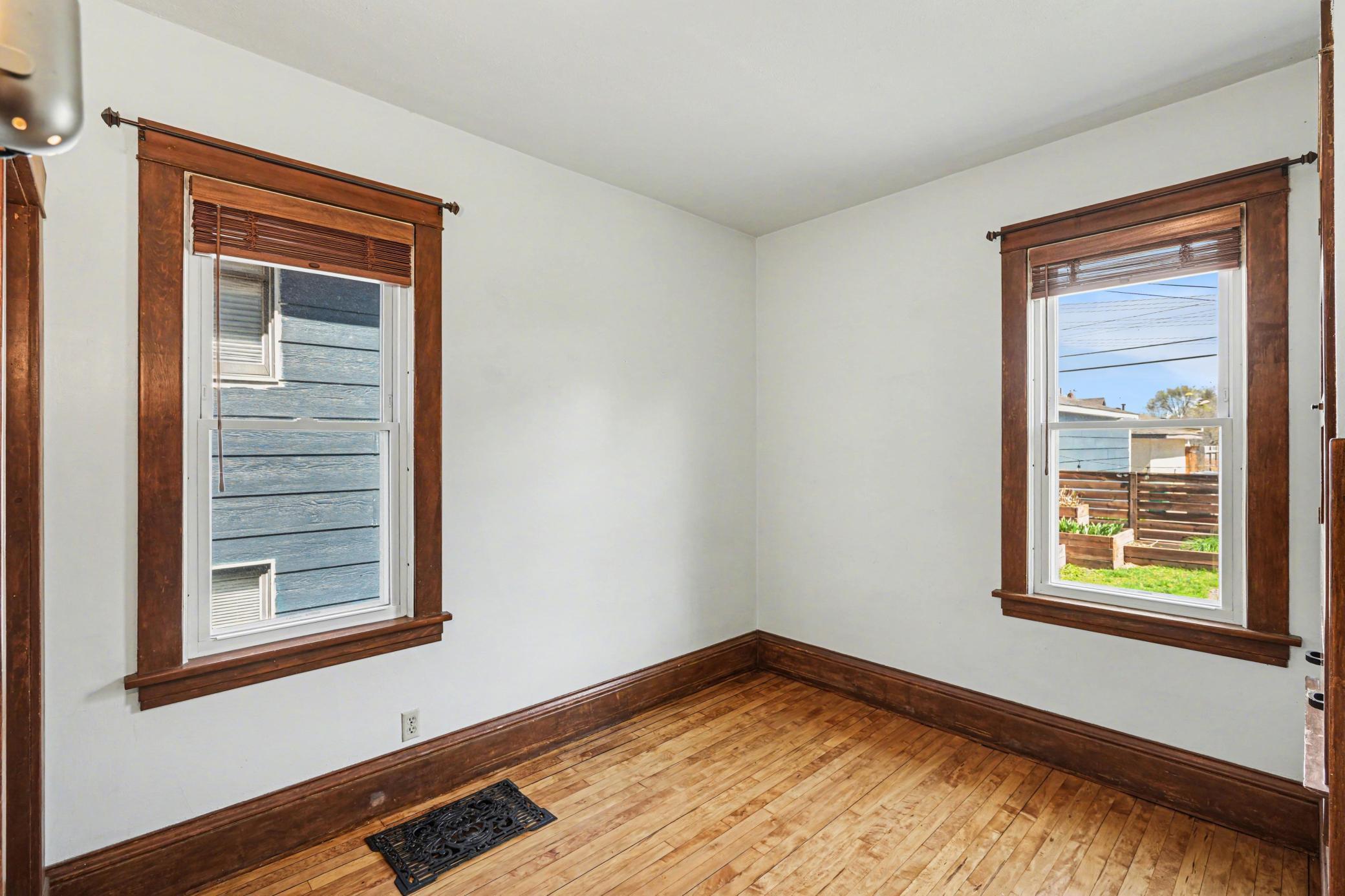 2411 Grand Street NE