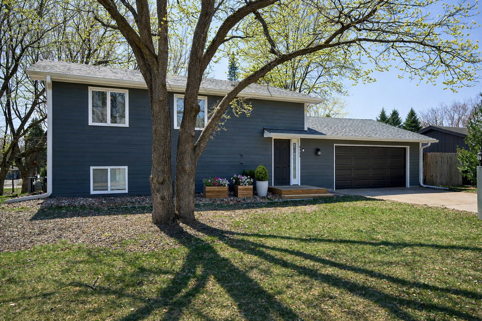 4324 Rustic Place