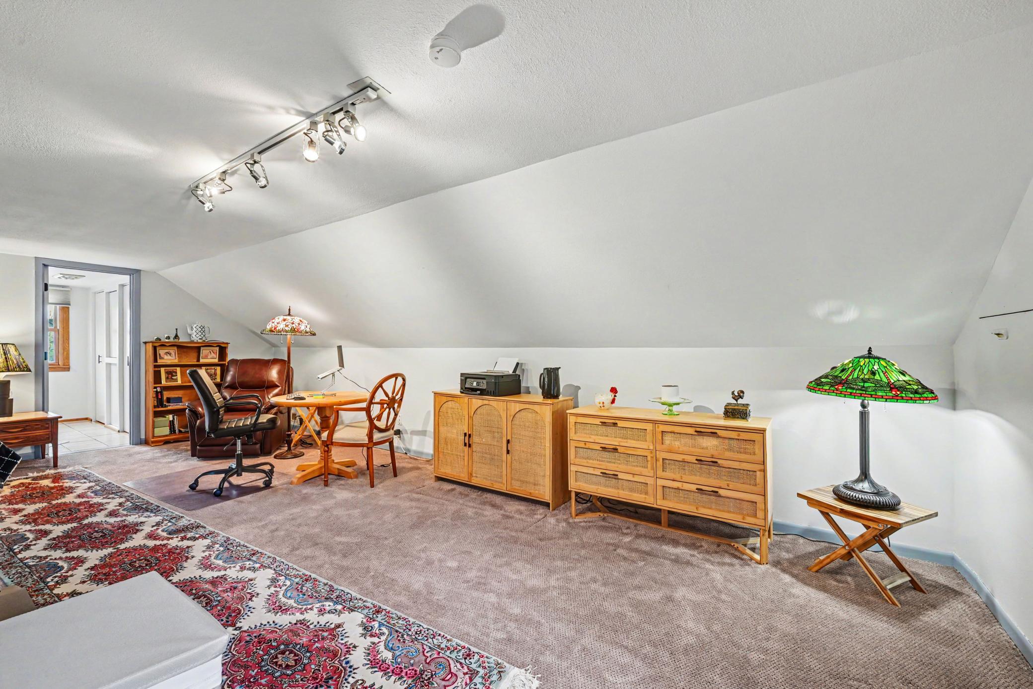 885 Old Lexington Avenue