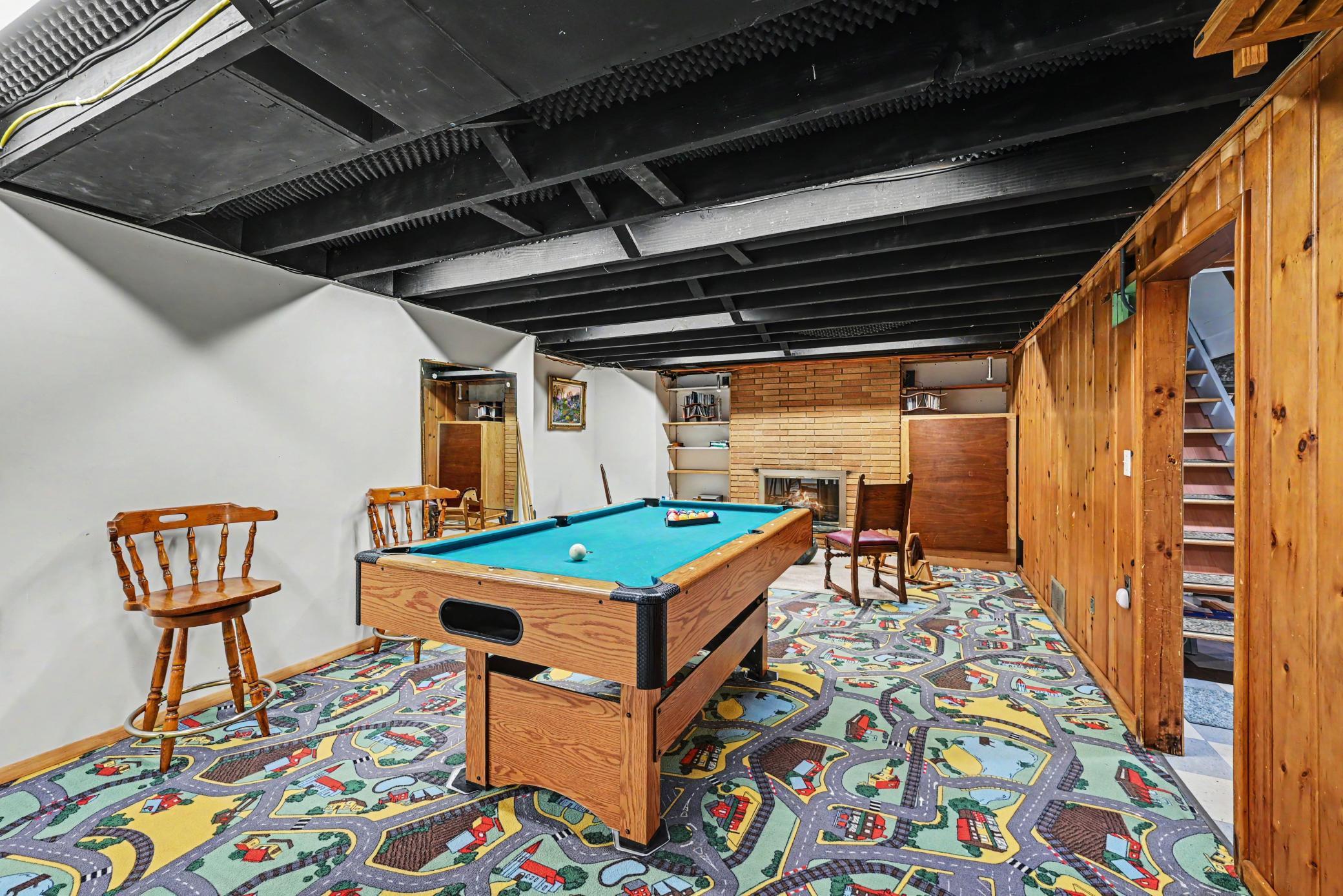 885 Old Lexington Avenue