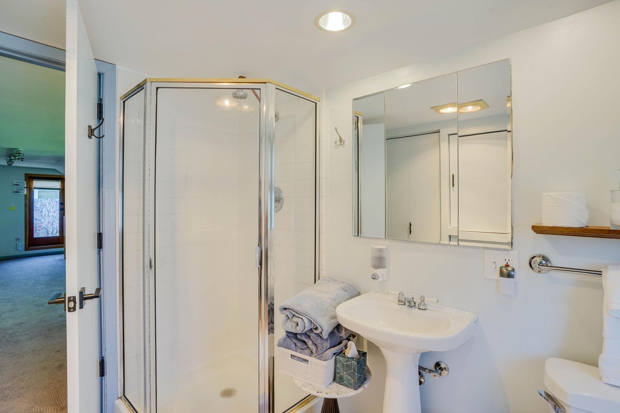 885 Old Lexington Avenue