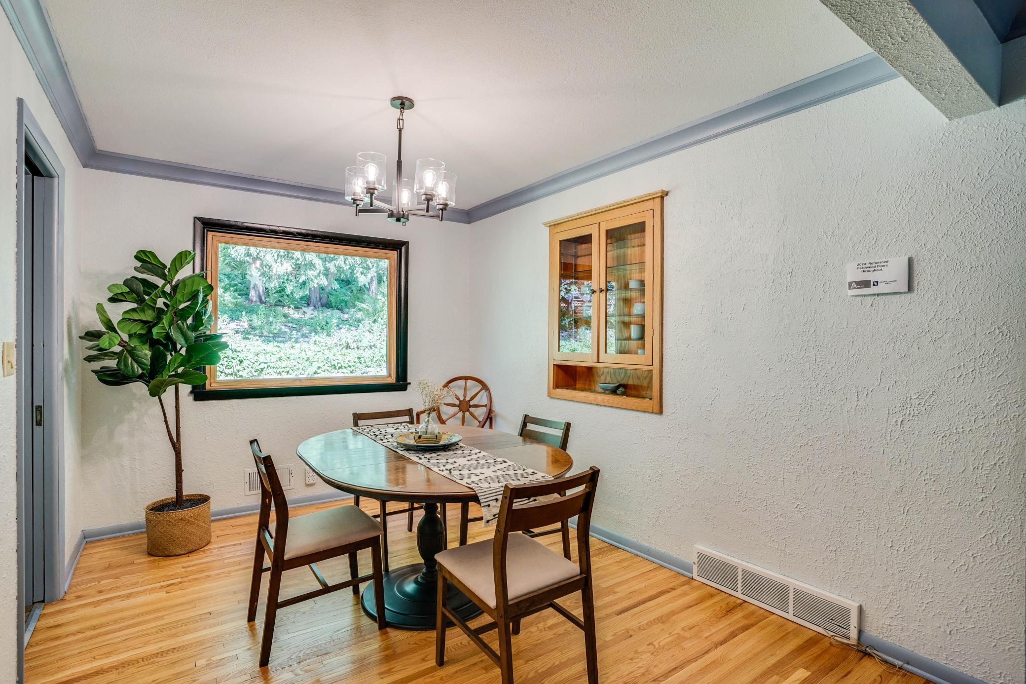 885 Old Lexington Avenue