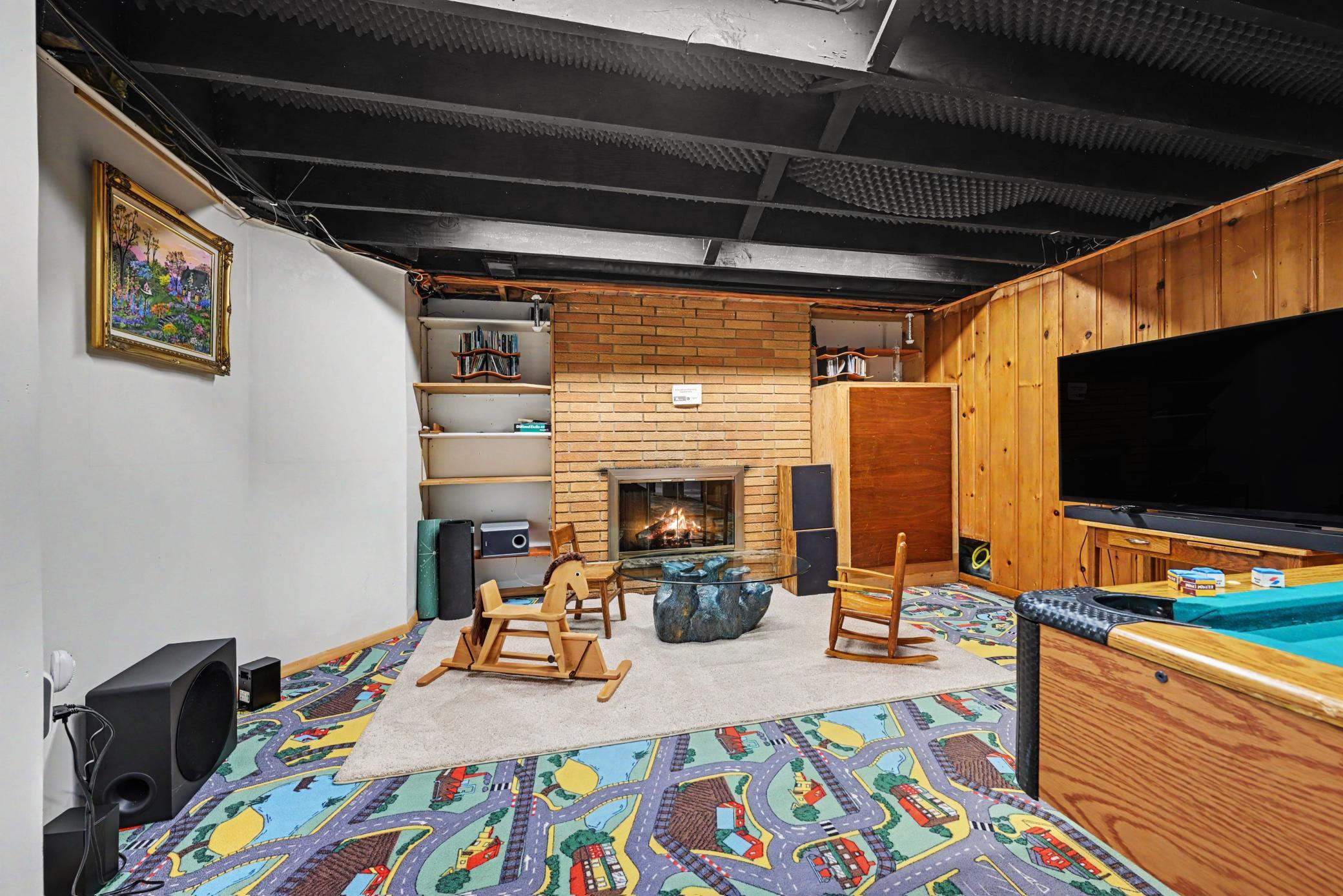 885 Old Lexington Avenue