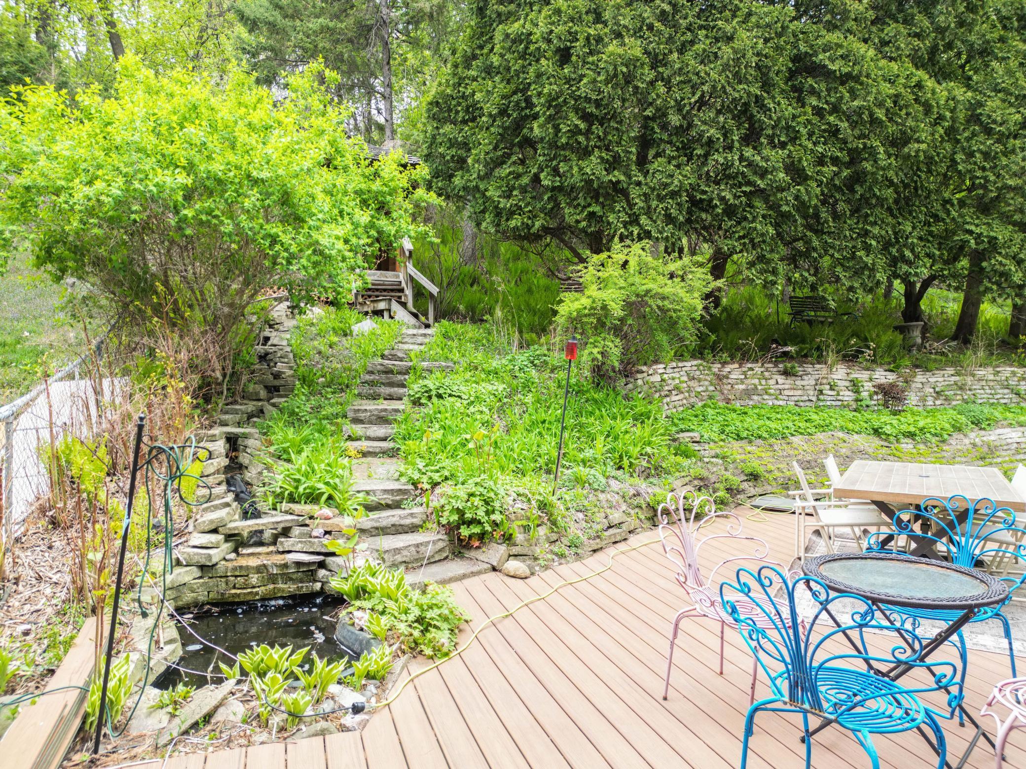 885 Old Lexington Avenue