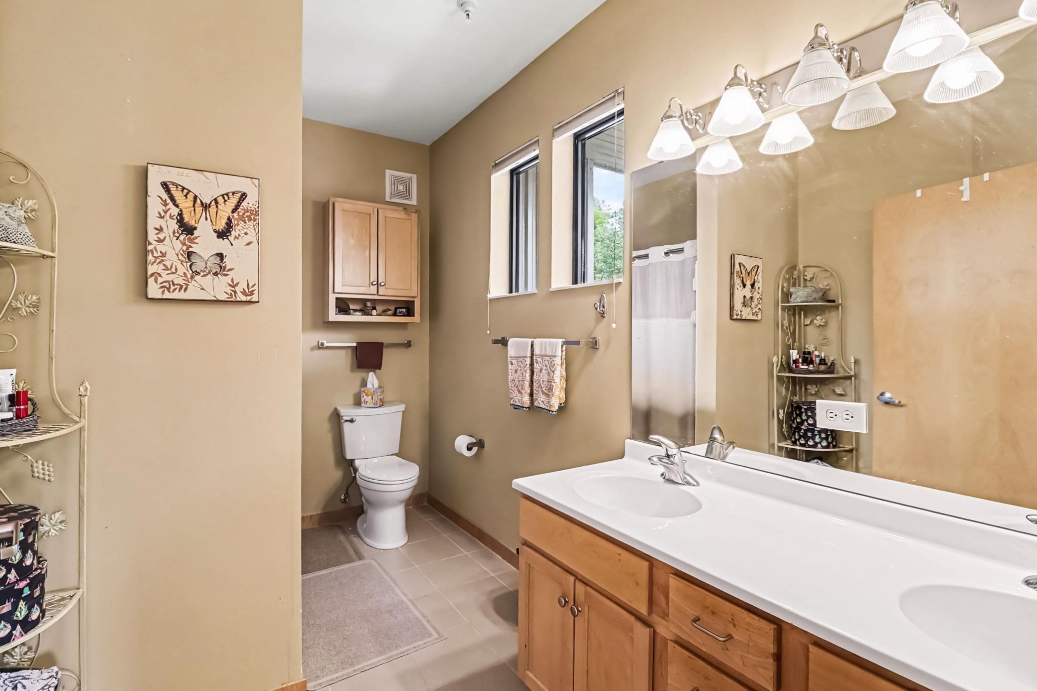 820 Emerald Street Unit: 117