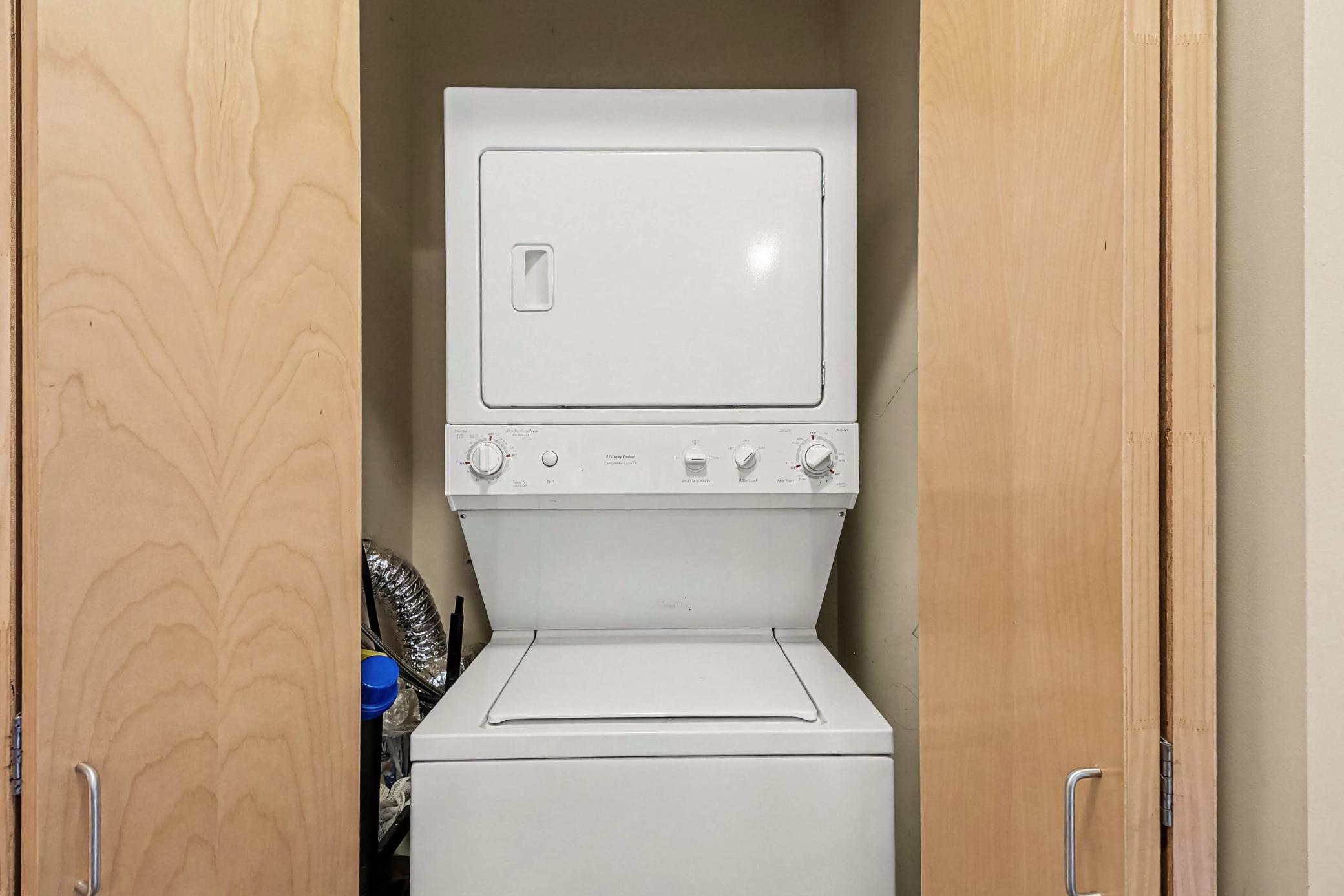 820 Emerald Street Unit: 117