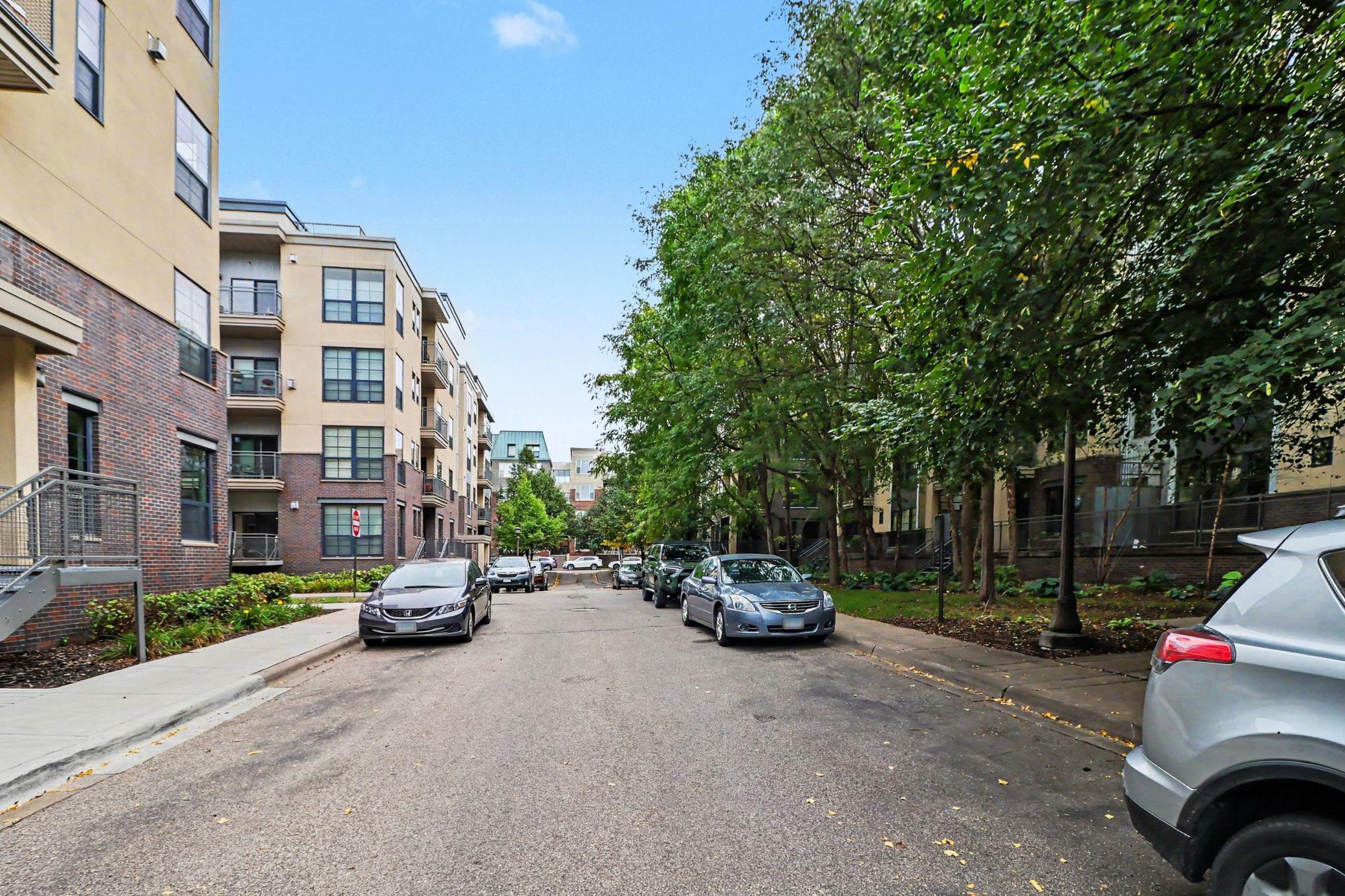 820 Emerald Street Unit: 117