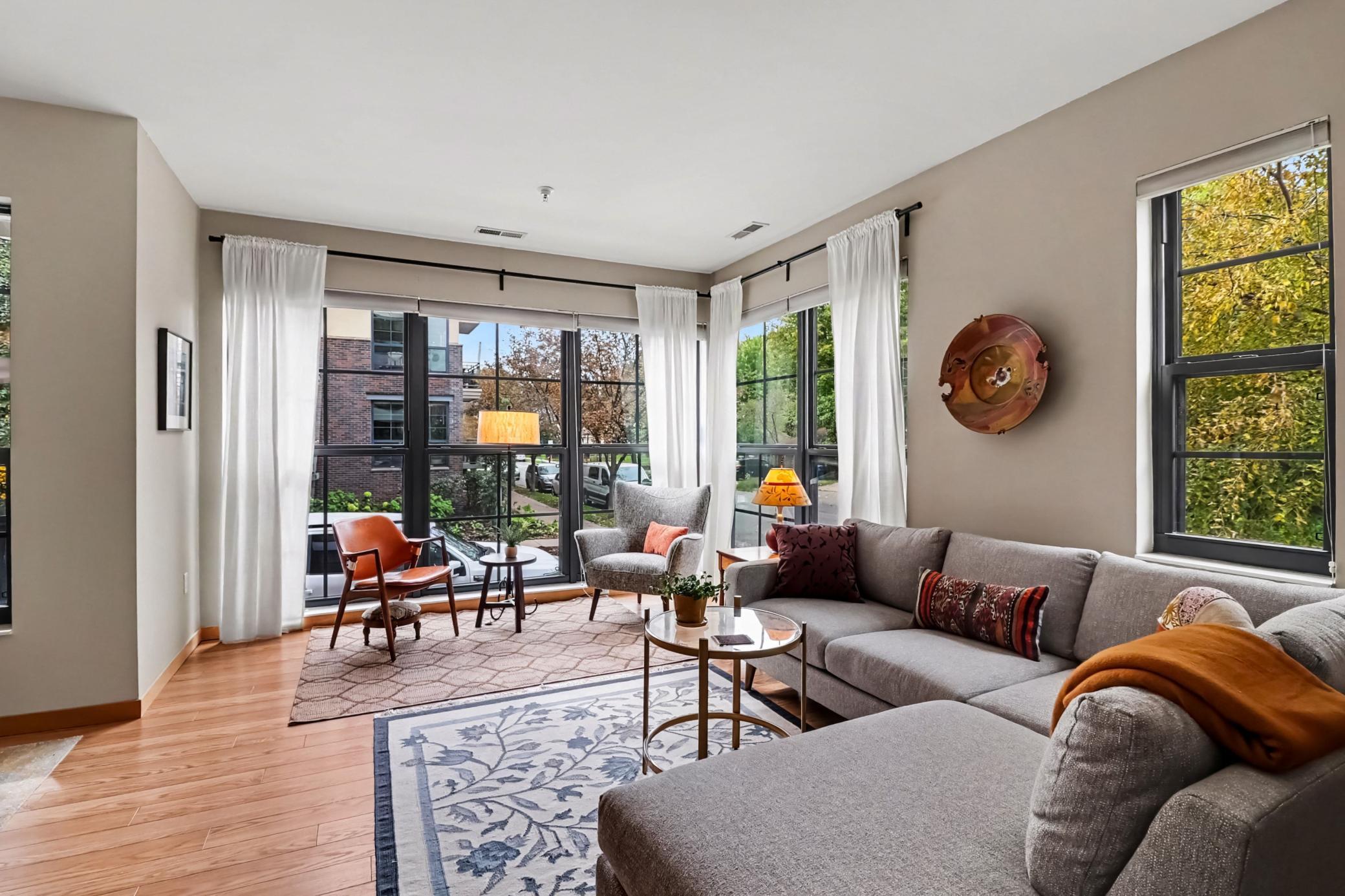 820 Emerald Street Unit: 117