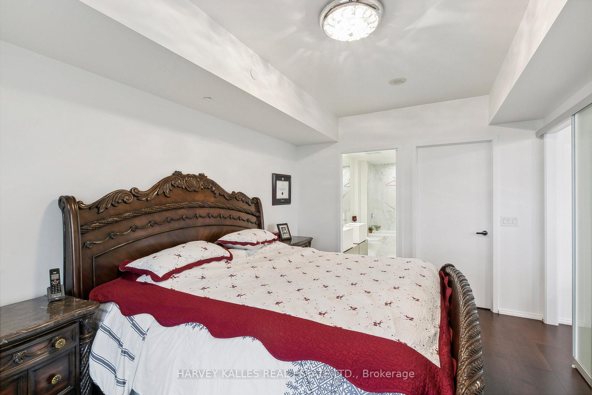 1 Bloor Street E 6801