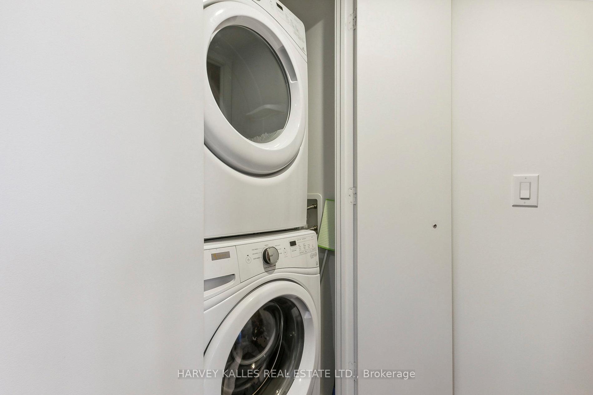 1 Bloor Street E 6801