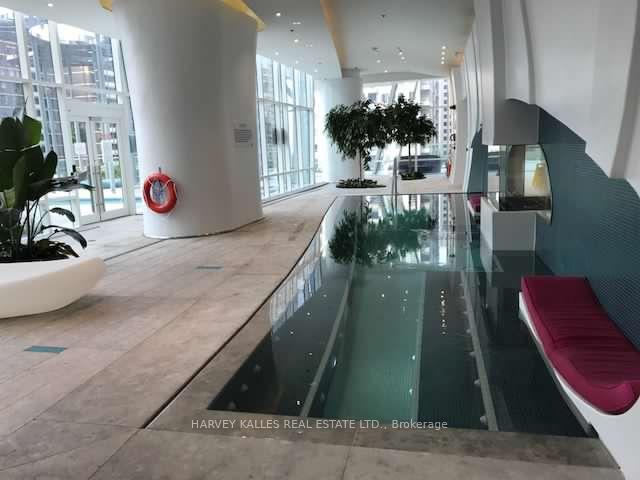 1 Bloor Street E 6801