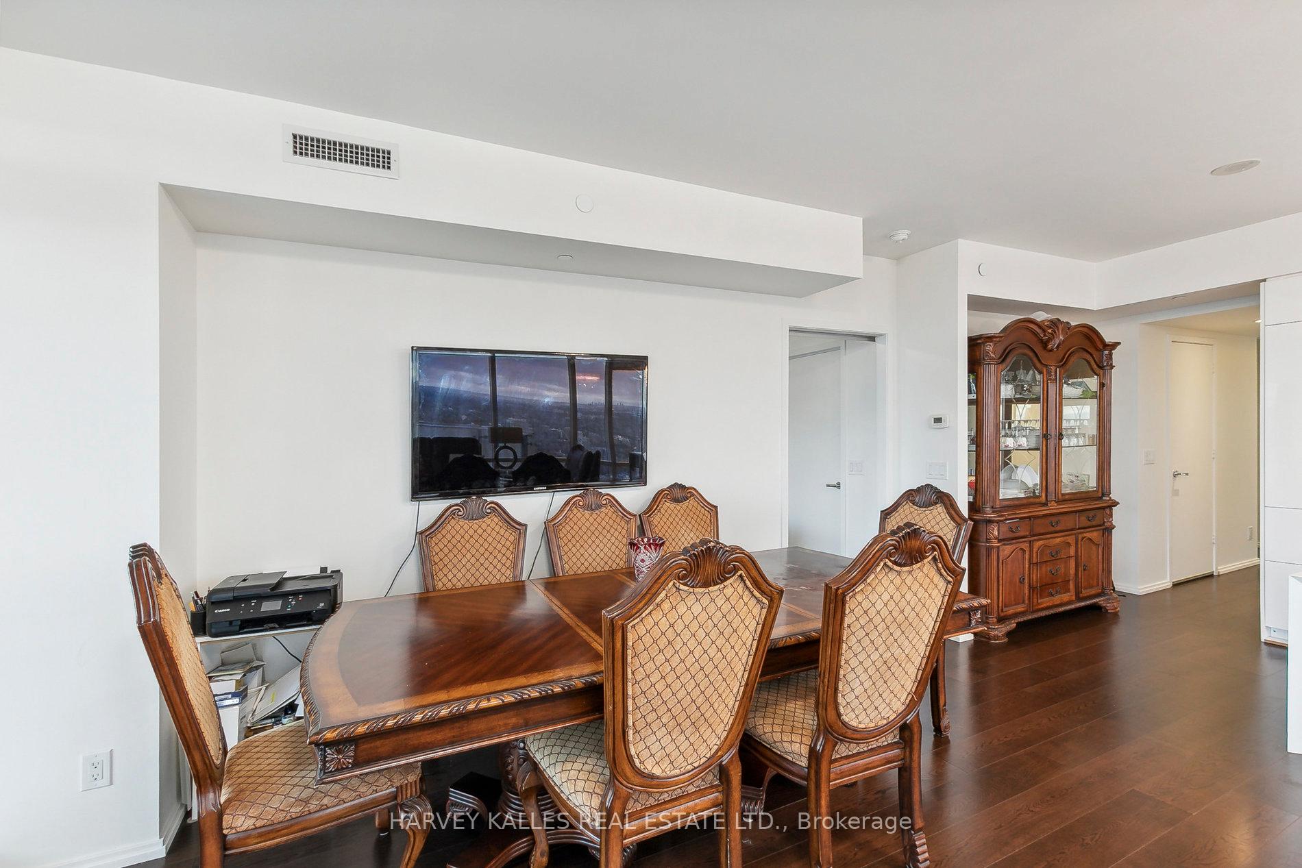 1 Bloor Street E 6801