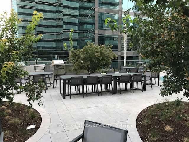 1 Bloor Street E 6801