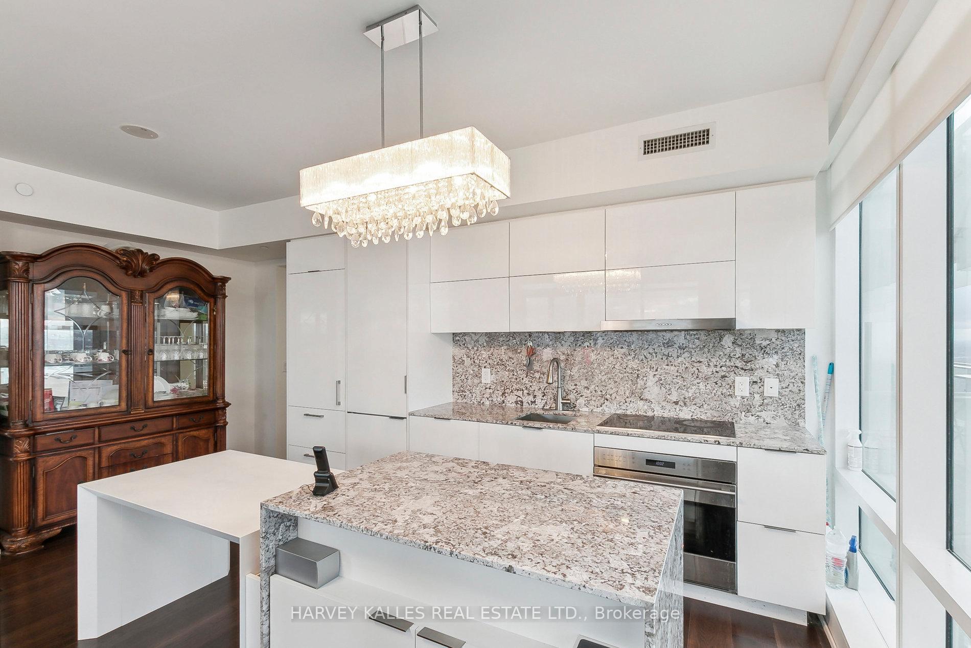 1 Bloor Street E 6801