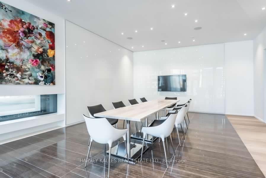 1 Bloor Street E 6801