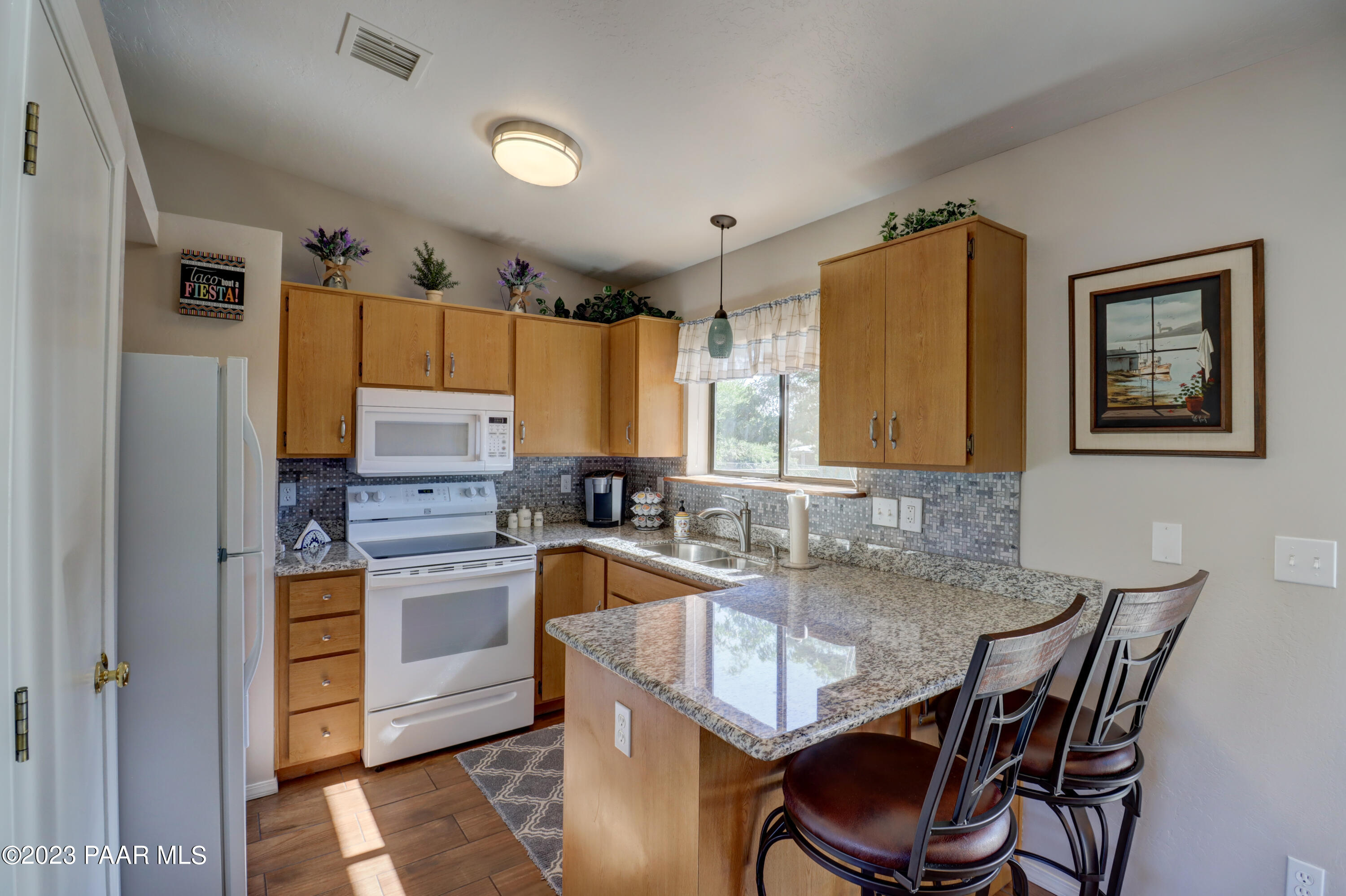 2811 N Cedar Springs Lane