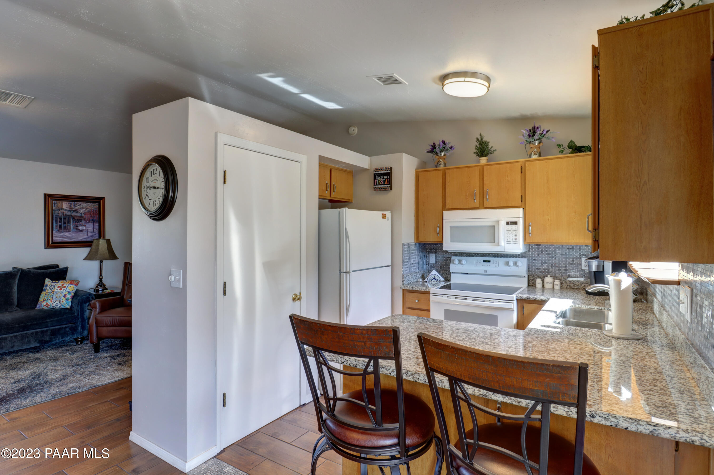 2811 N Cedar Springs Lane