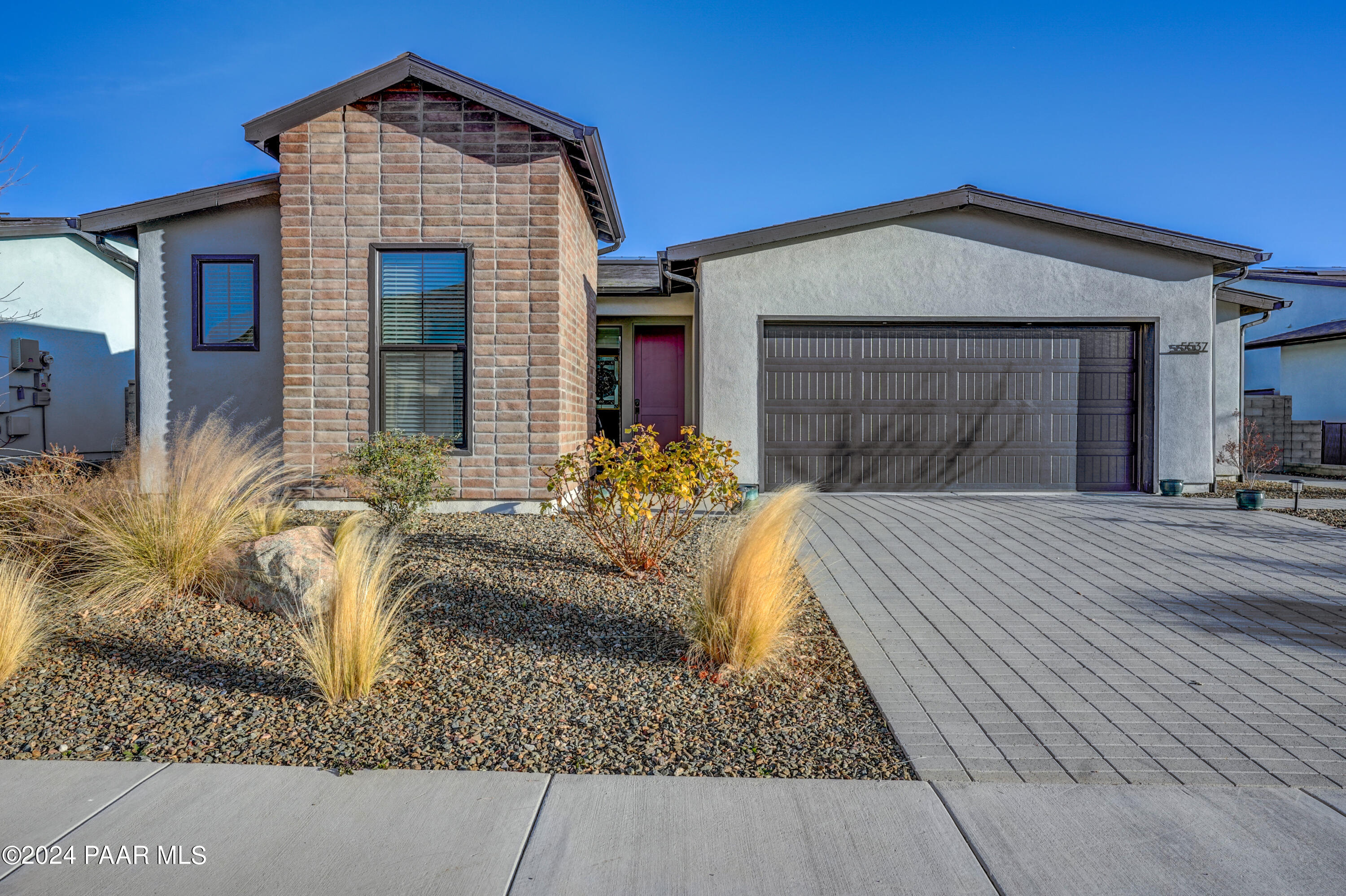 5537 E Killen Loop
