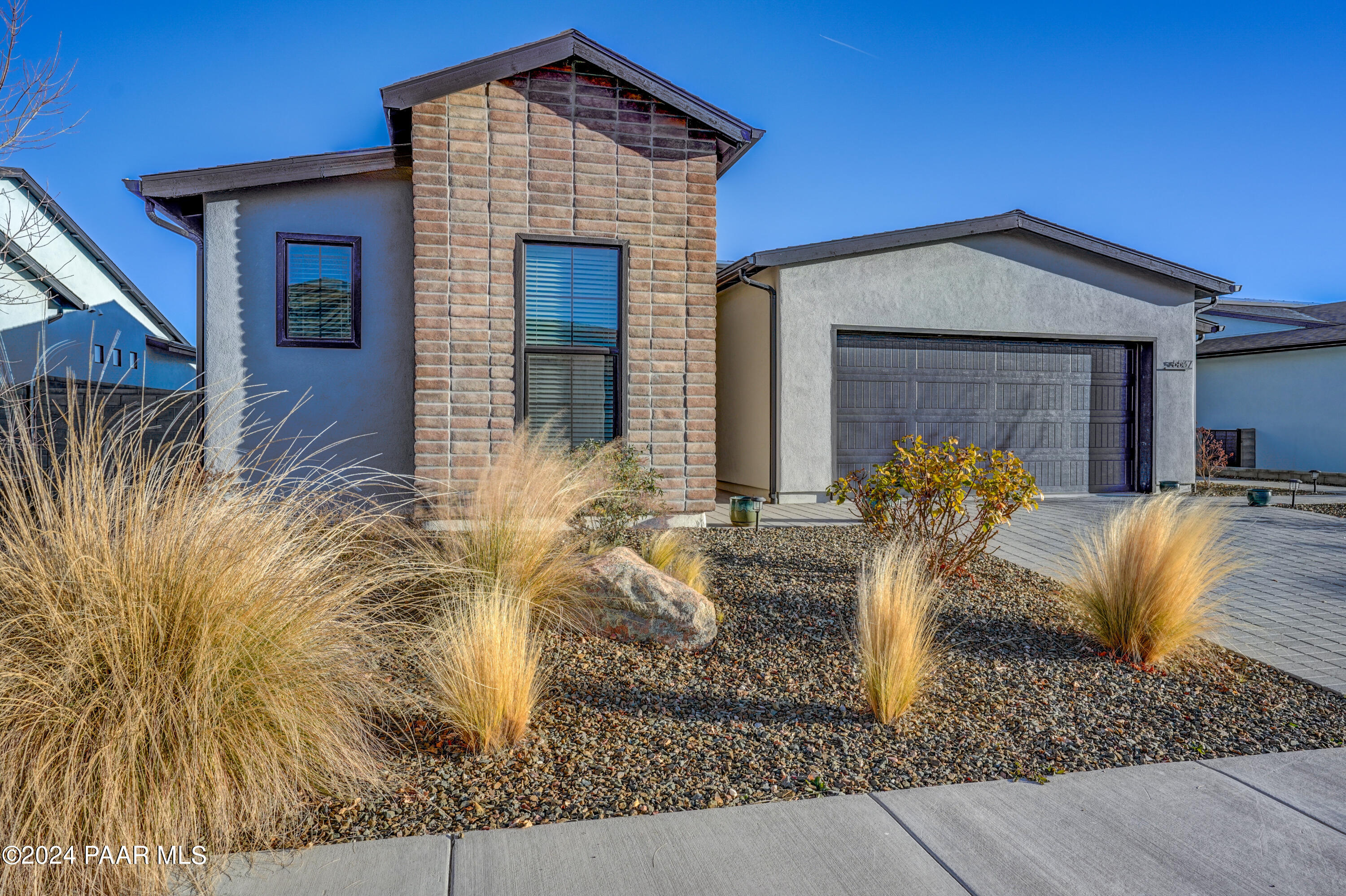 5537 E Killen Loop