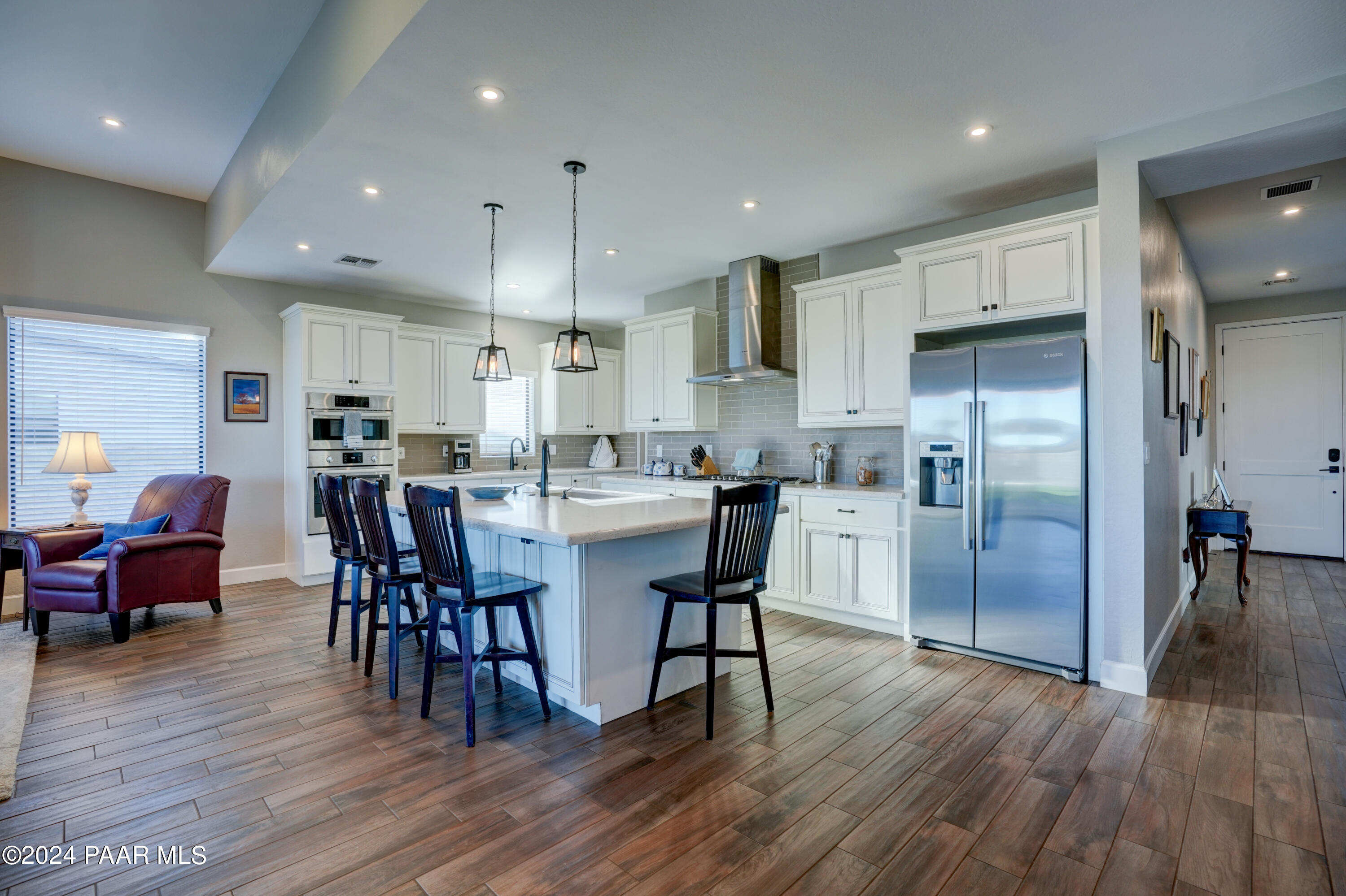 5537 E Killen Loop