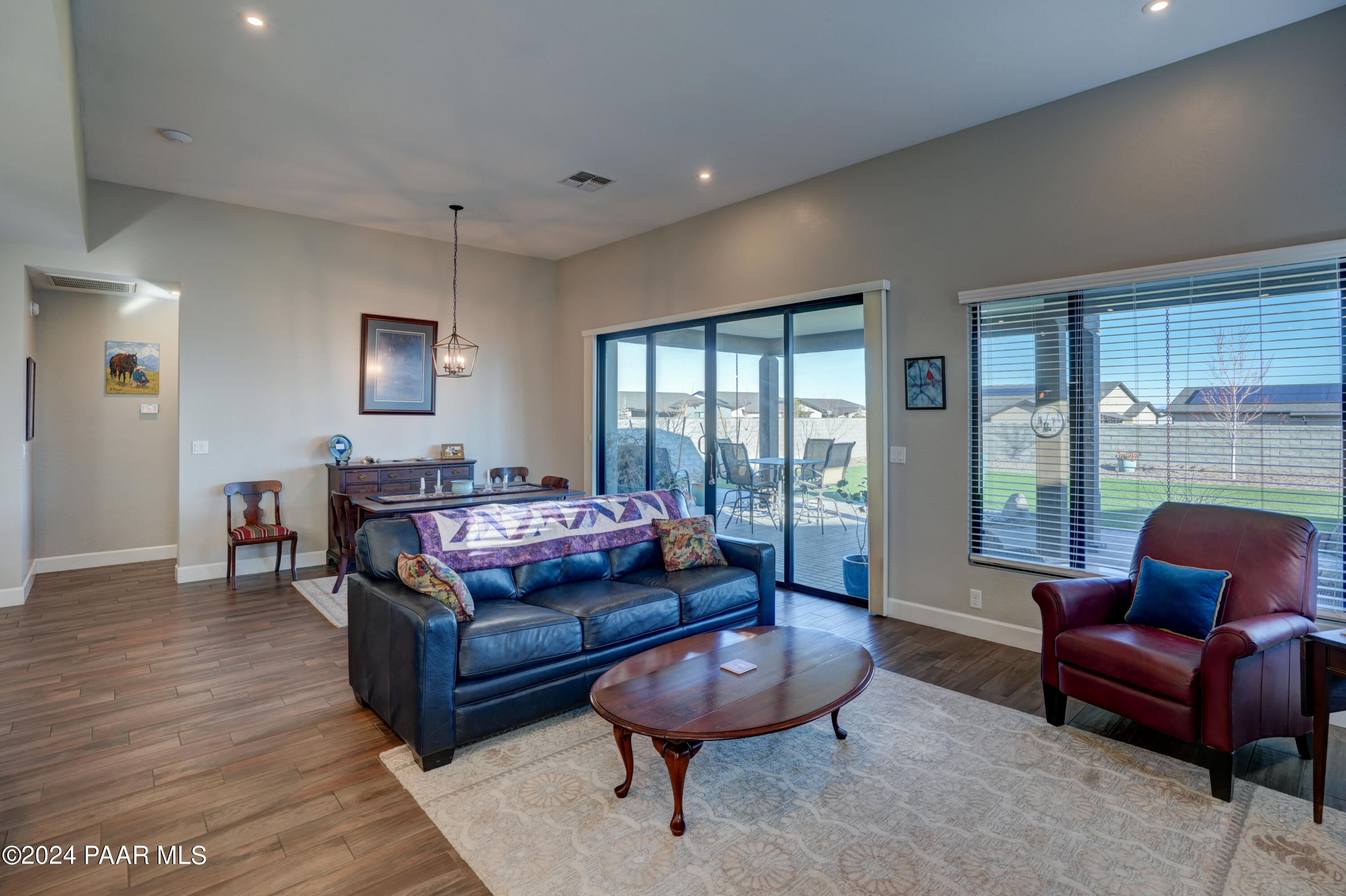 5537 E Killen Loop