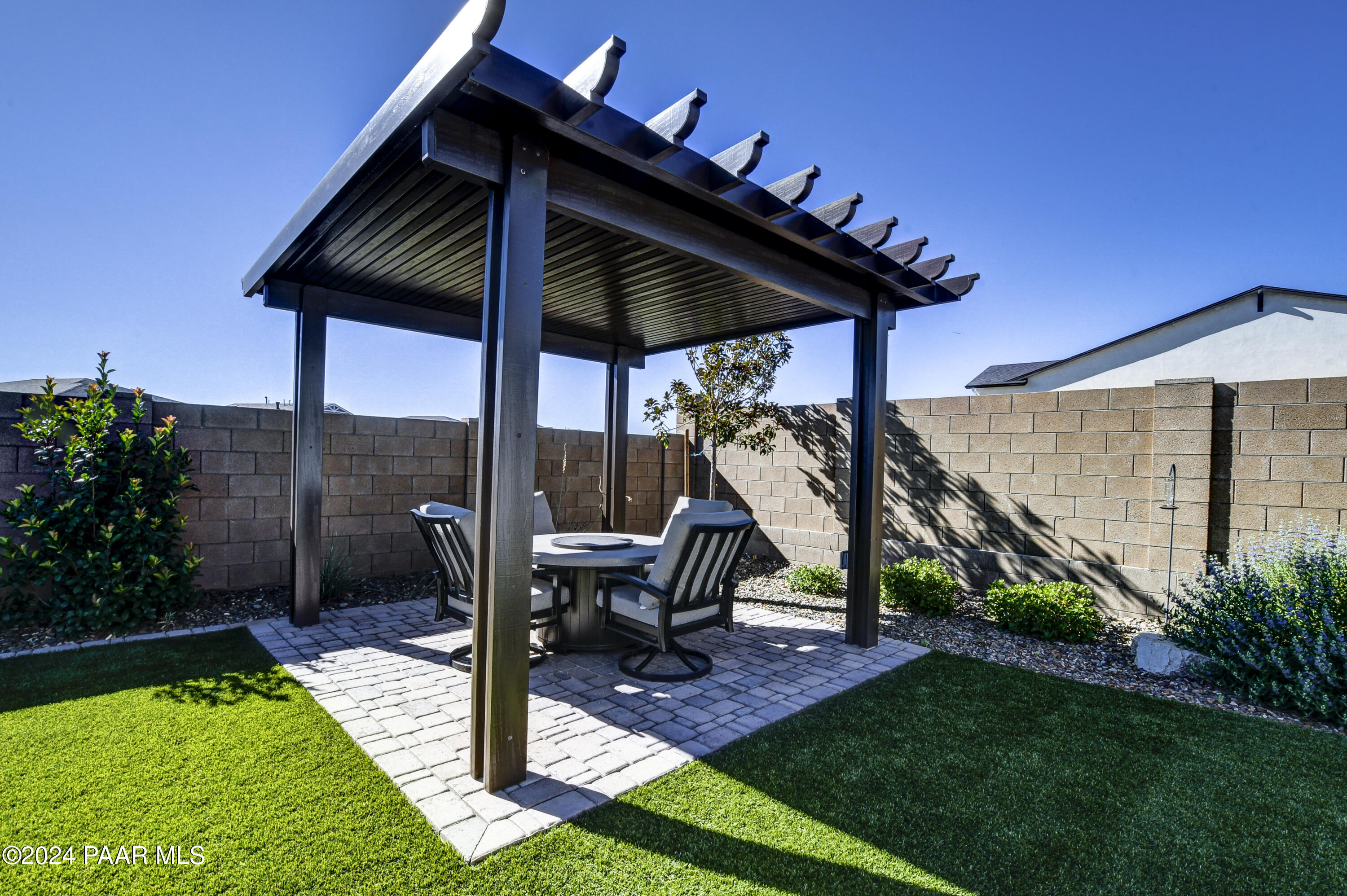 6823 Golden Tree Drive