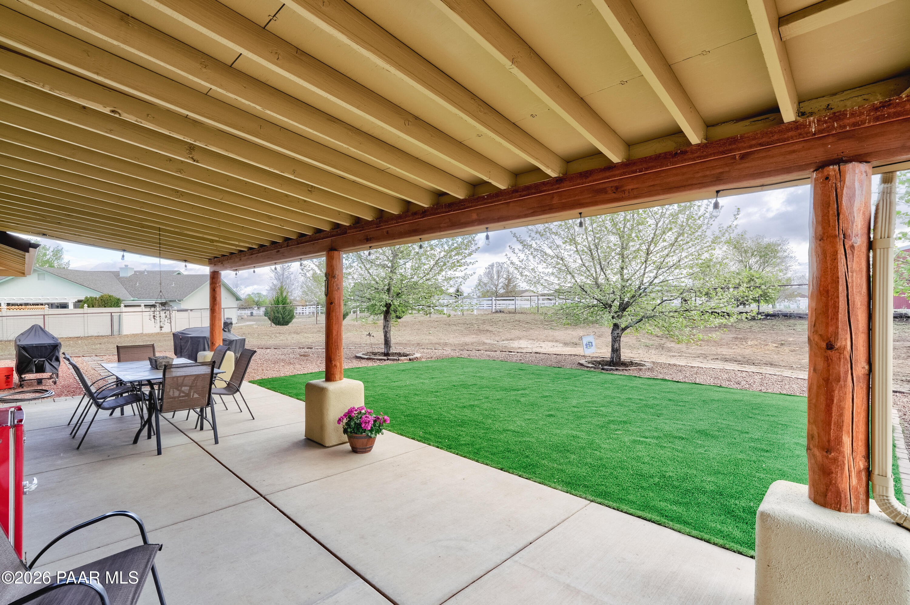 213 N Sycamore Vista Drive