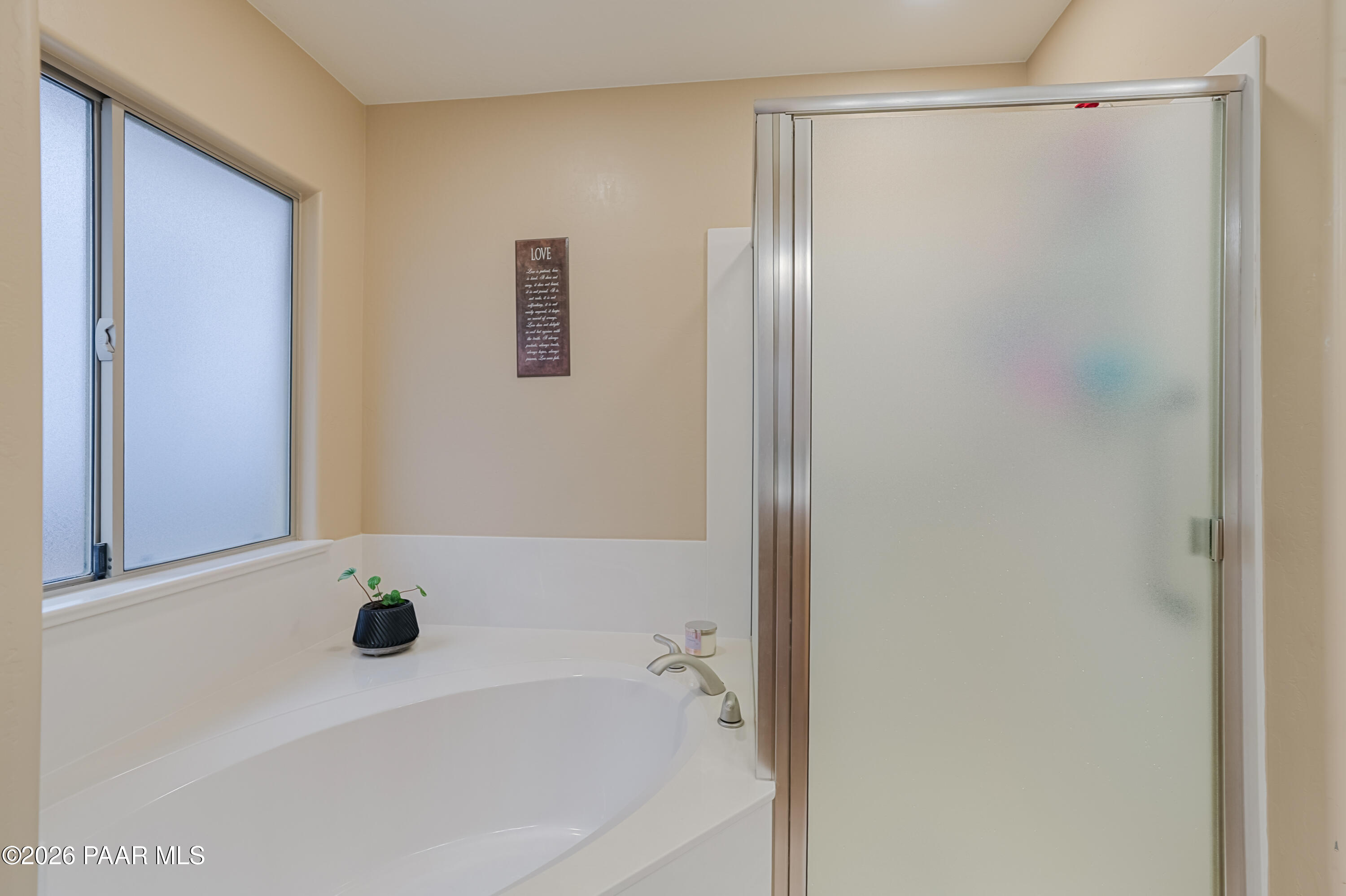 213 N Sycamore Vista Drive