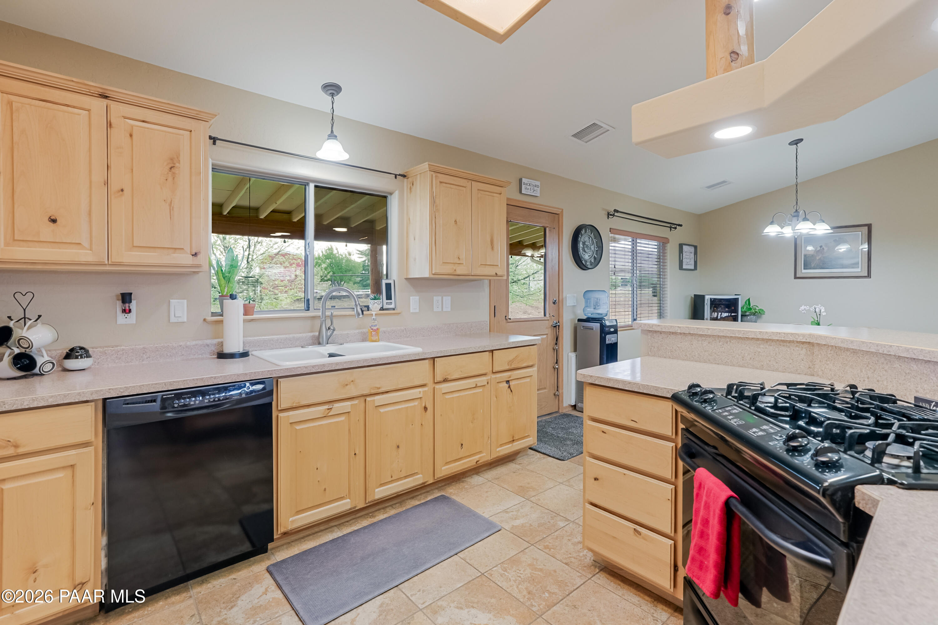 213 N Sycamore Vista Drive