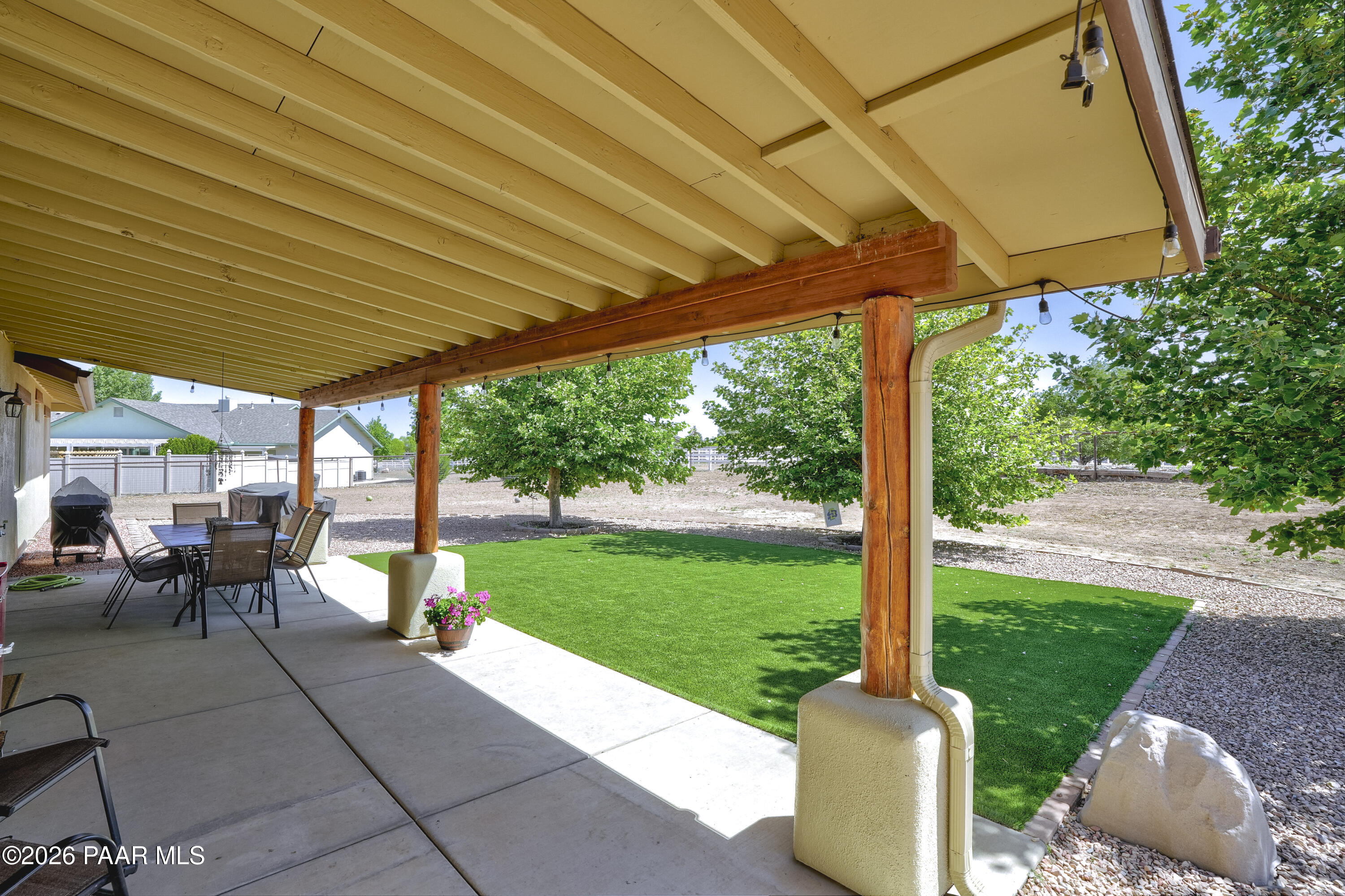 213 N Sycamore Vista Drive