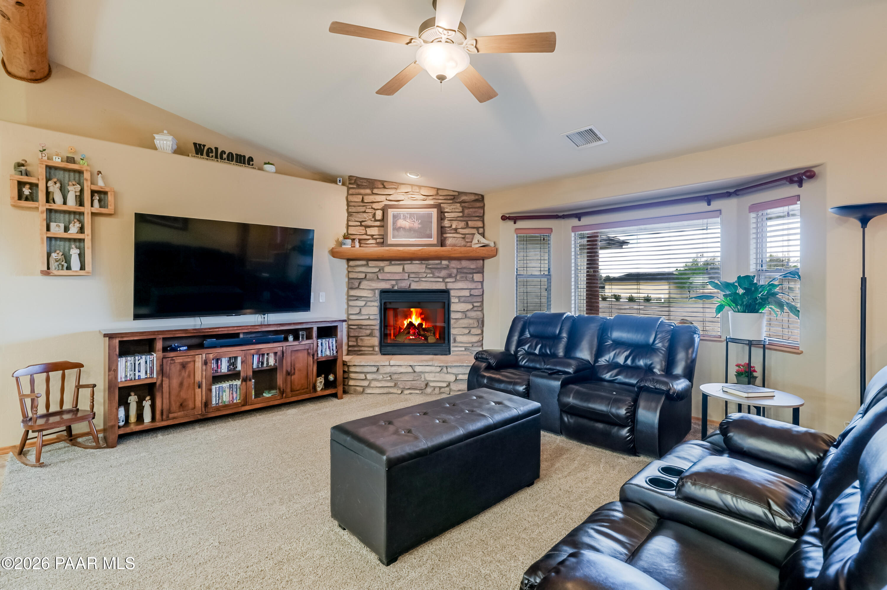 213 N Sycamore Vista Drive