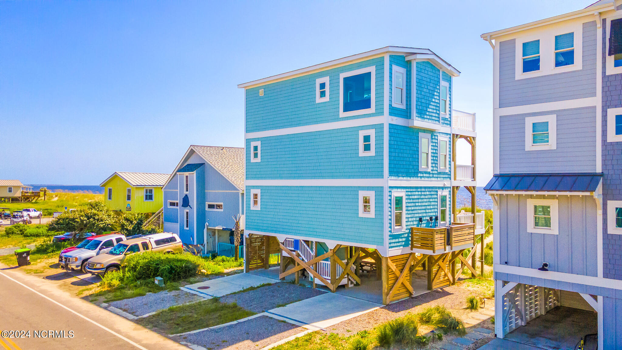 5223 E Beach Drive