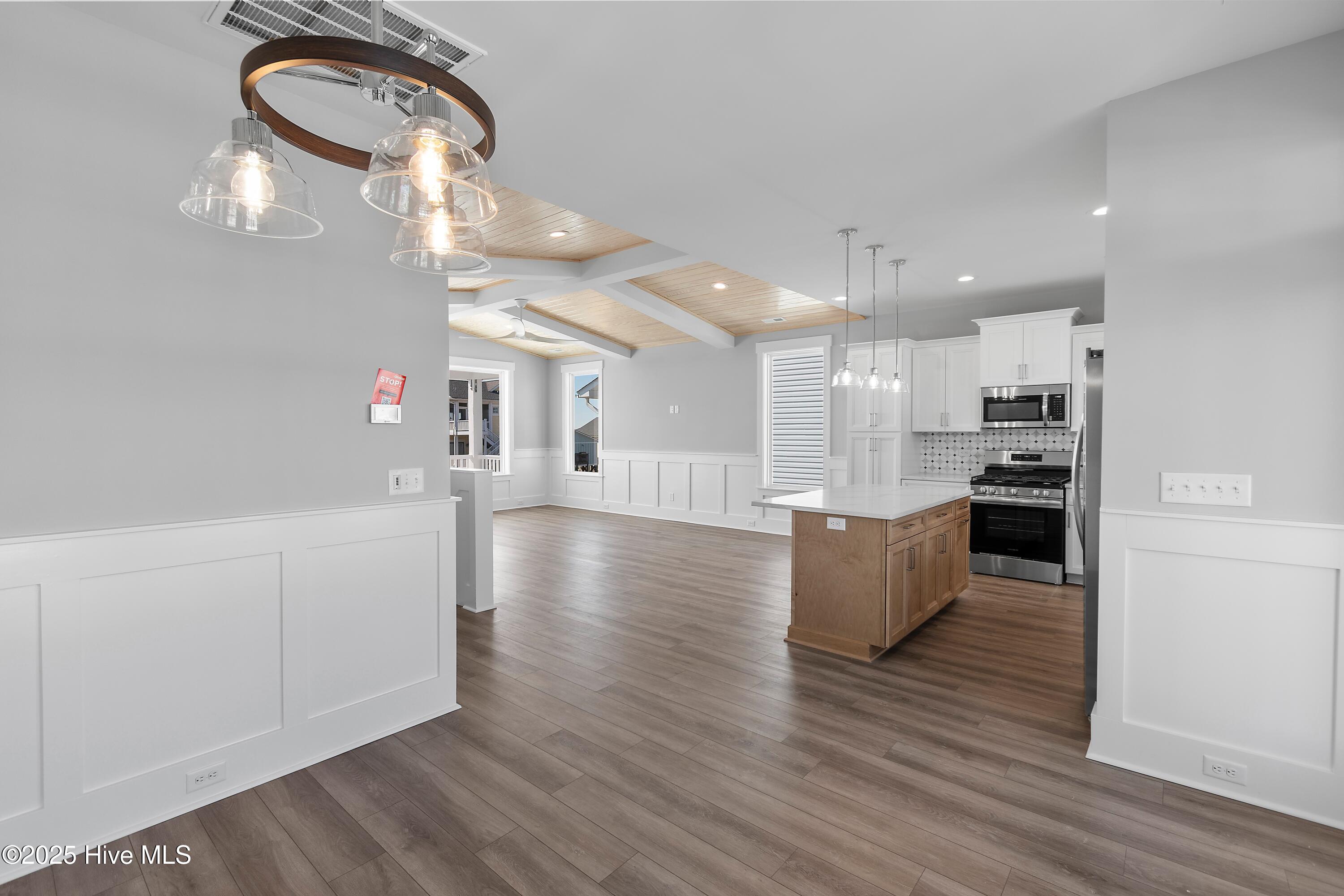5513 E Pelican Drive