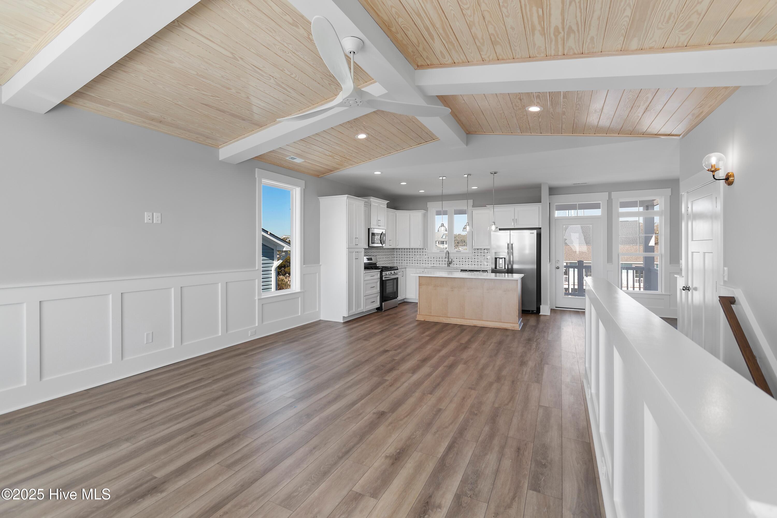 5513 E Pelican Drive