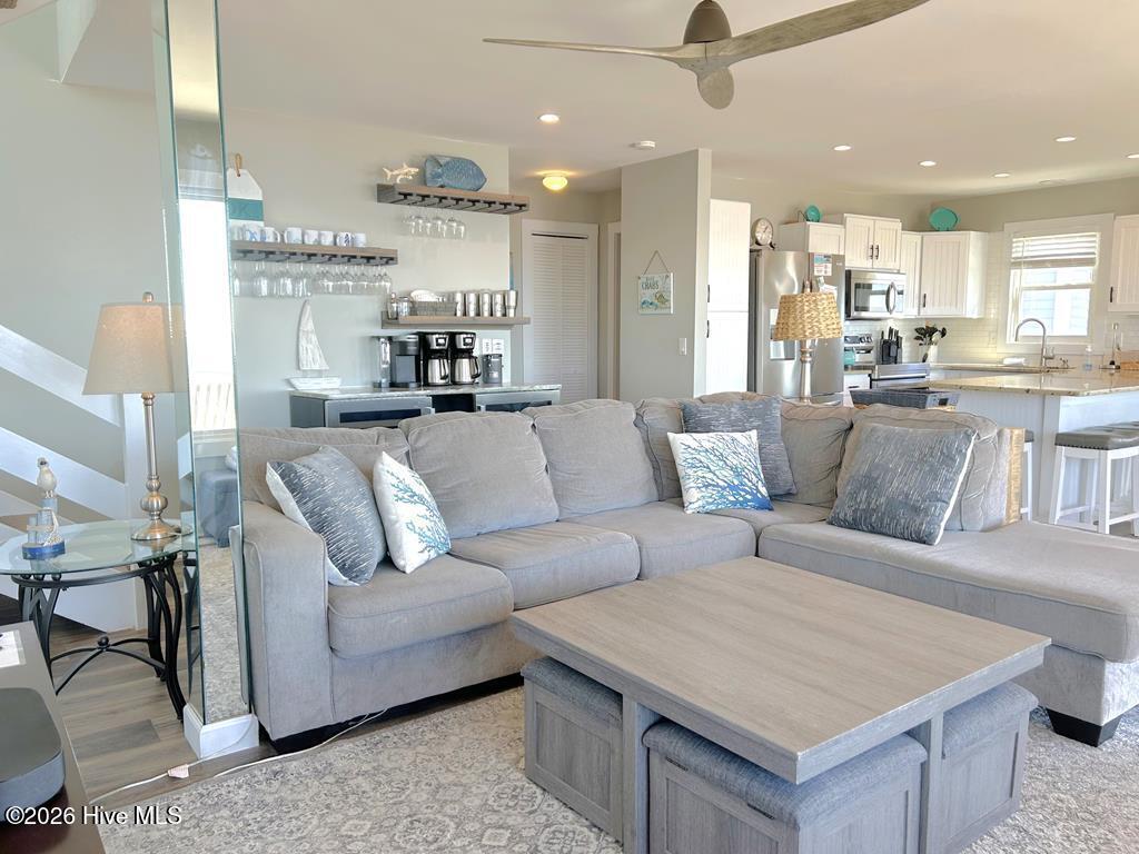 209 W Beach Drive
