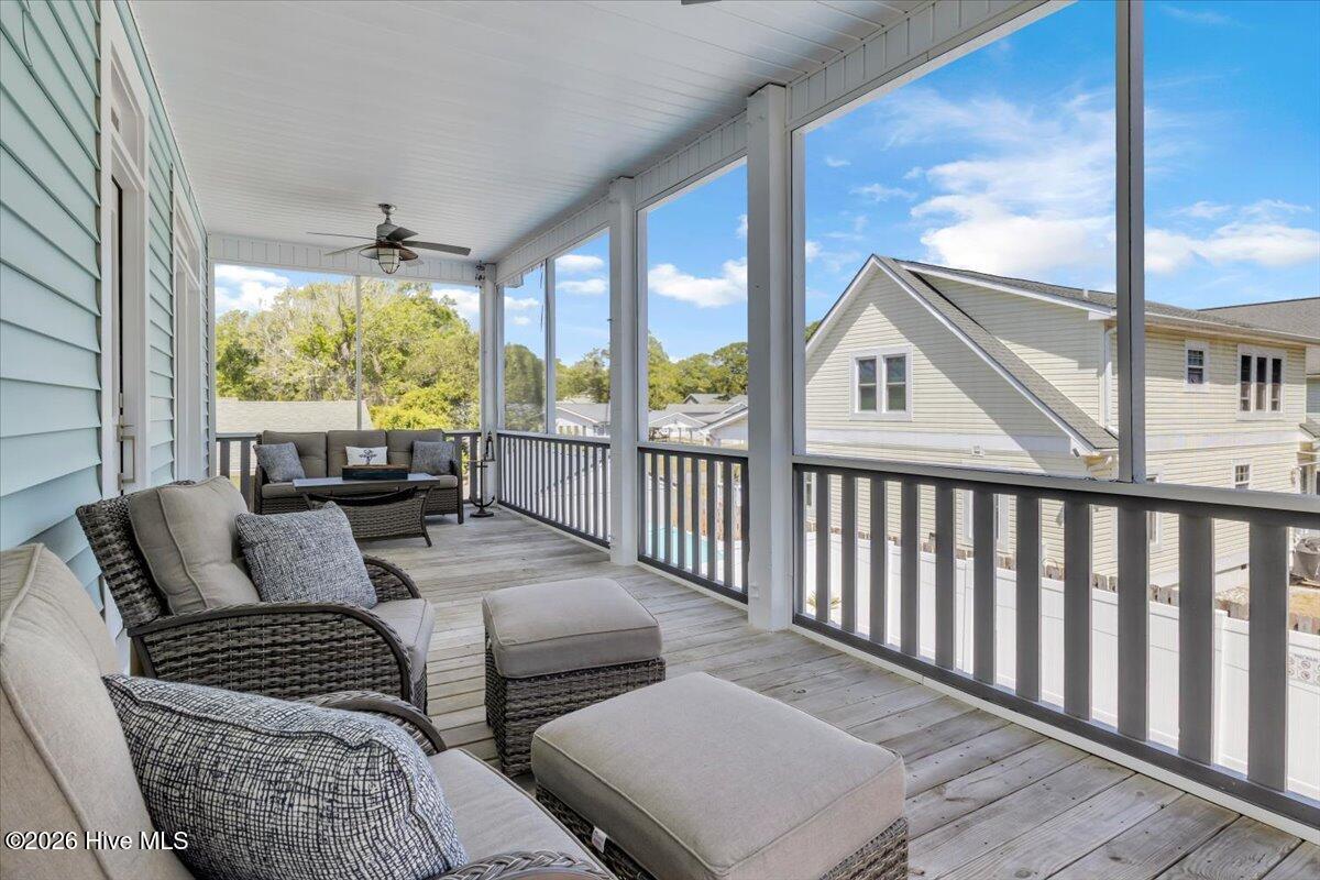 804 E Oak Island Drive