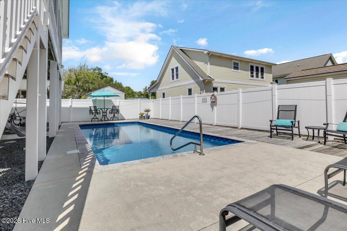 804 E Oak Island Drive