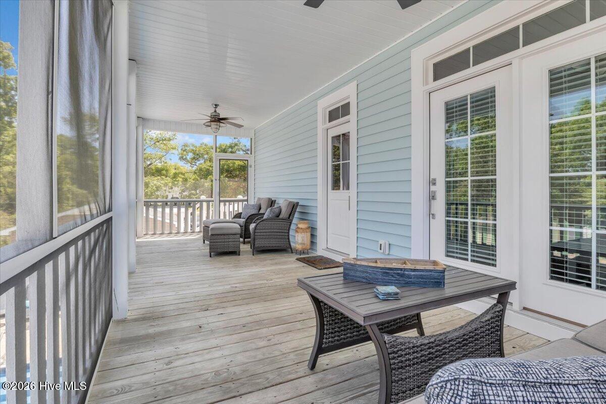 804 E Oak Island Drive