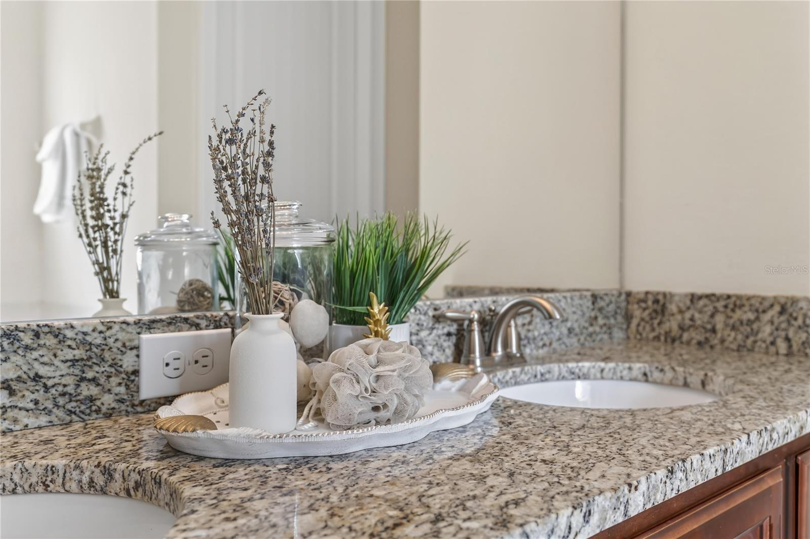 7639 WILMINGTON LOOP