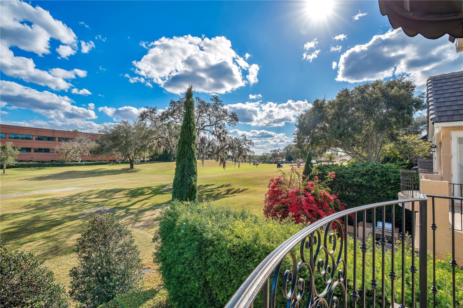 280 LAKE BRITTANY CT