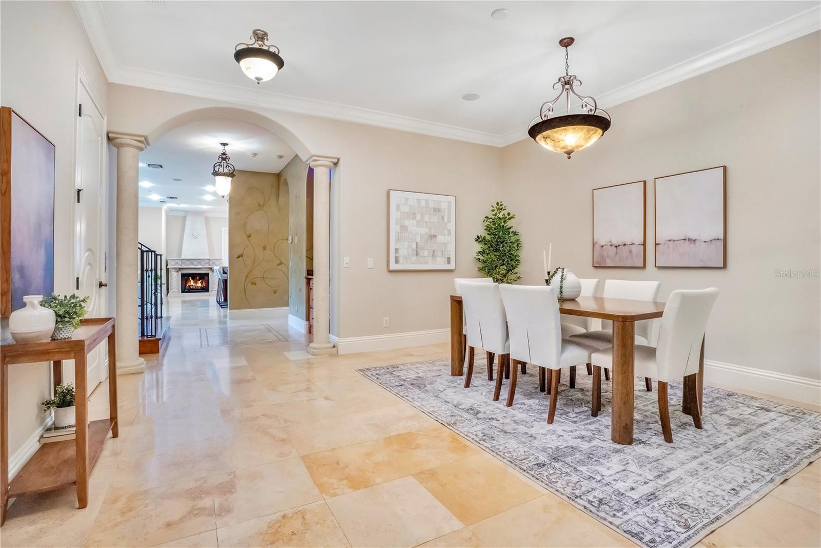 280 LAKE BRITTANY CT