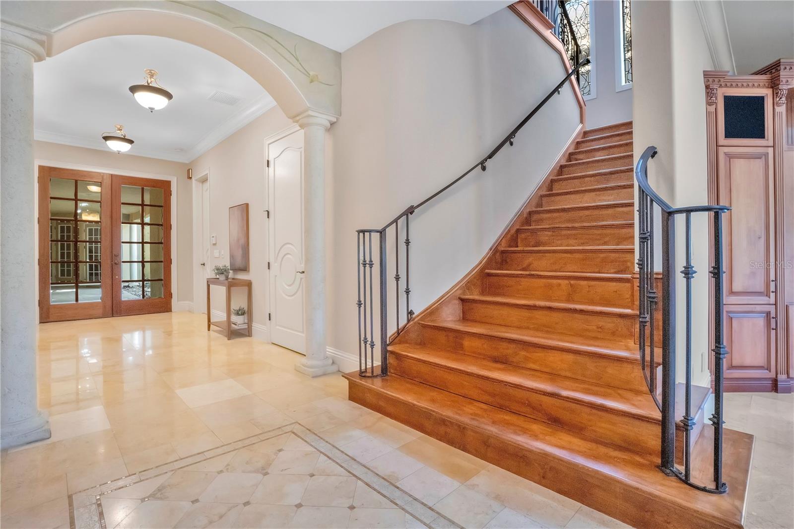 280 LAKE BRITTANY CT