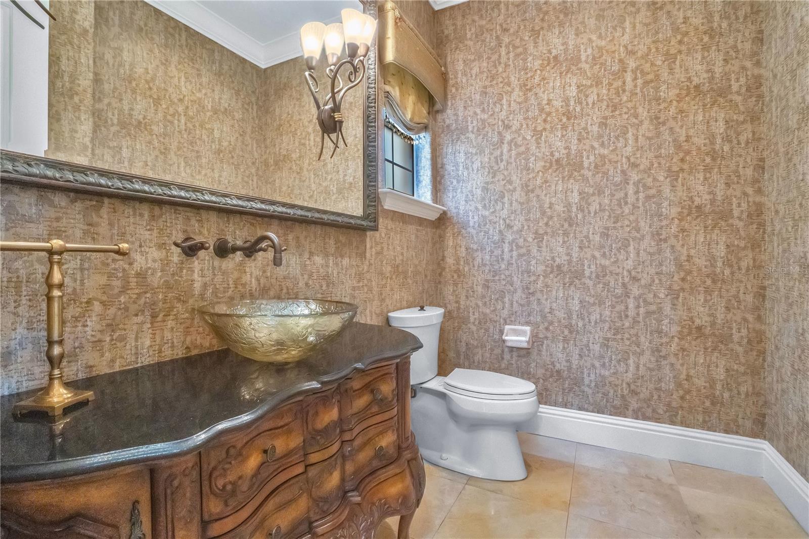 280 LAKE BRITTANY CT