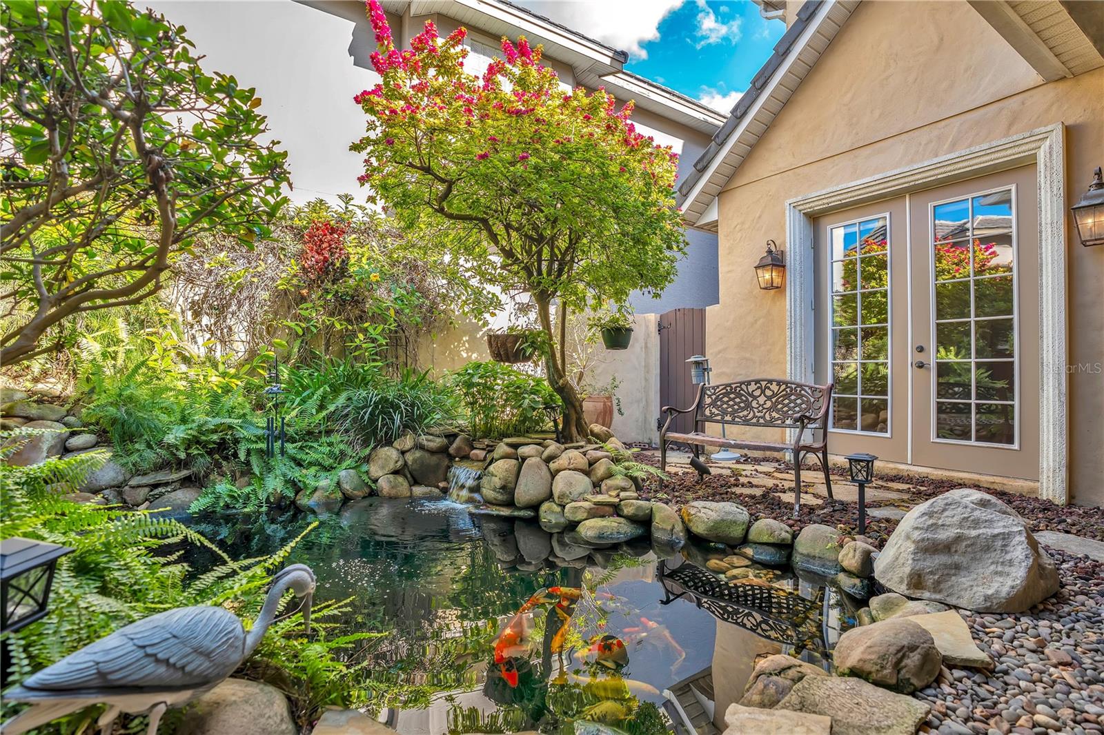 280 LAKE BRITTANY CT